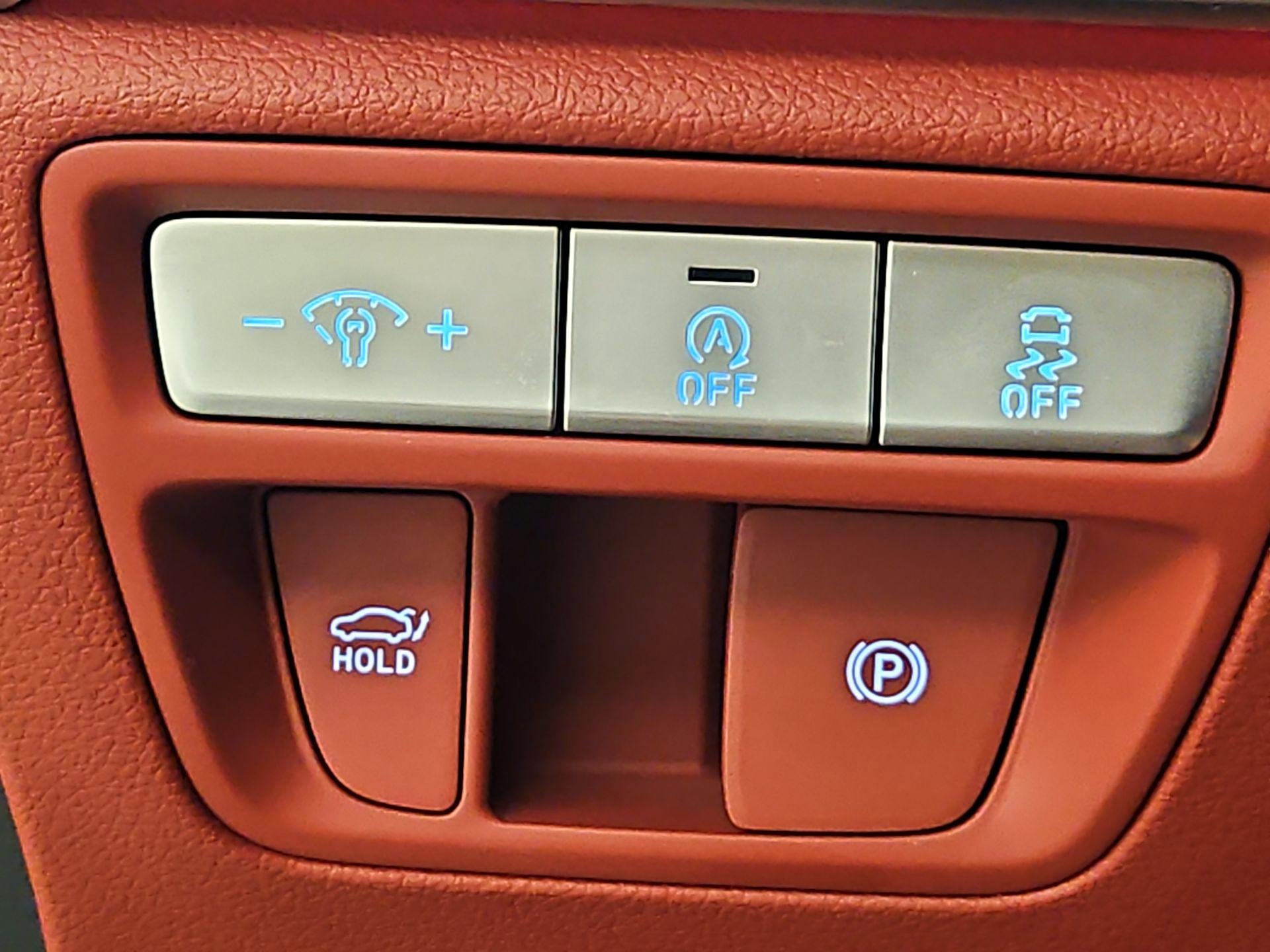 Thumbnail: 2022 Genesis G80 - 13