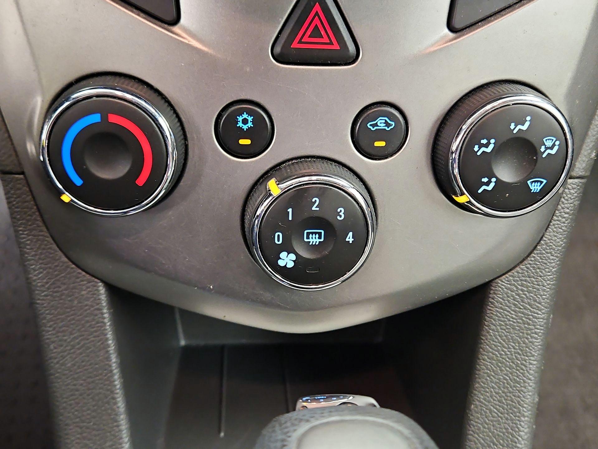 Thumbnail: 2015 Chevrolet Sonic - 15