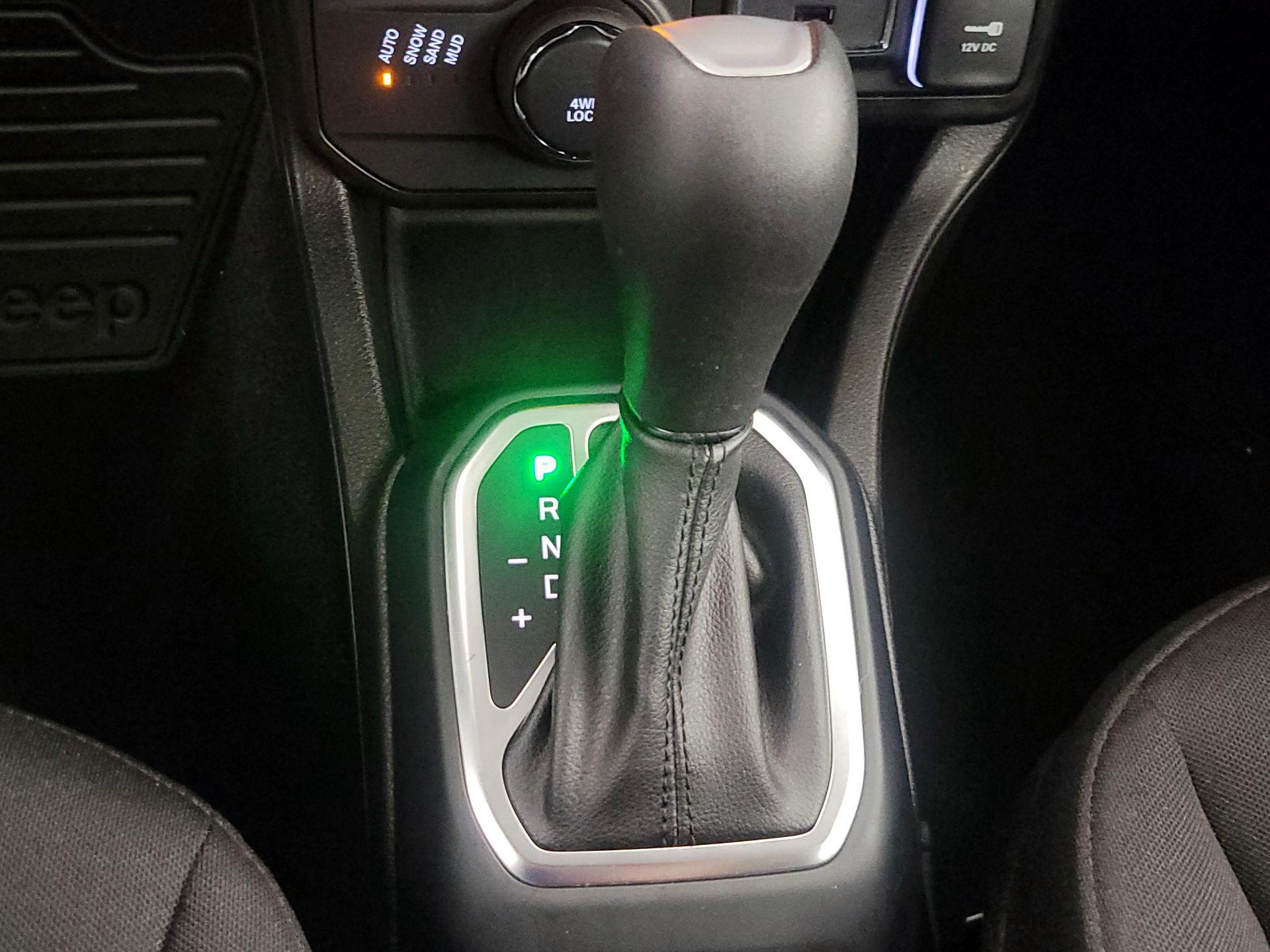 Thumbnail: 2021 Jeep Renegade - 17