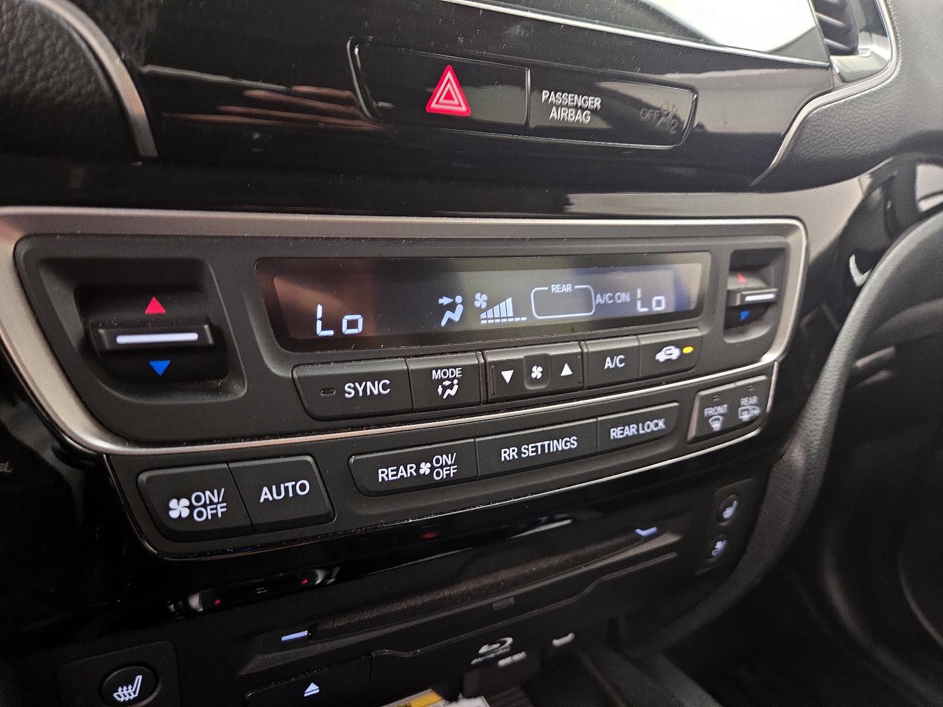 Thumbnail: 2020 Honda Pilot - 14