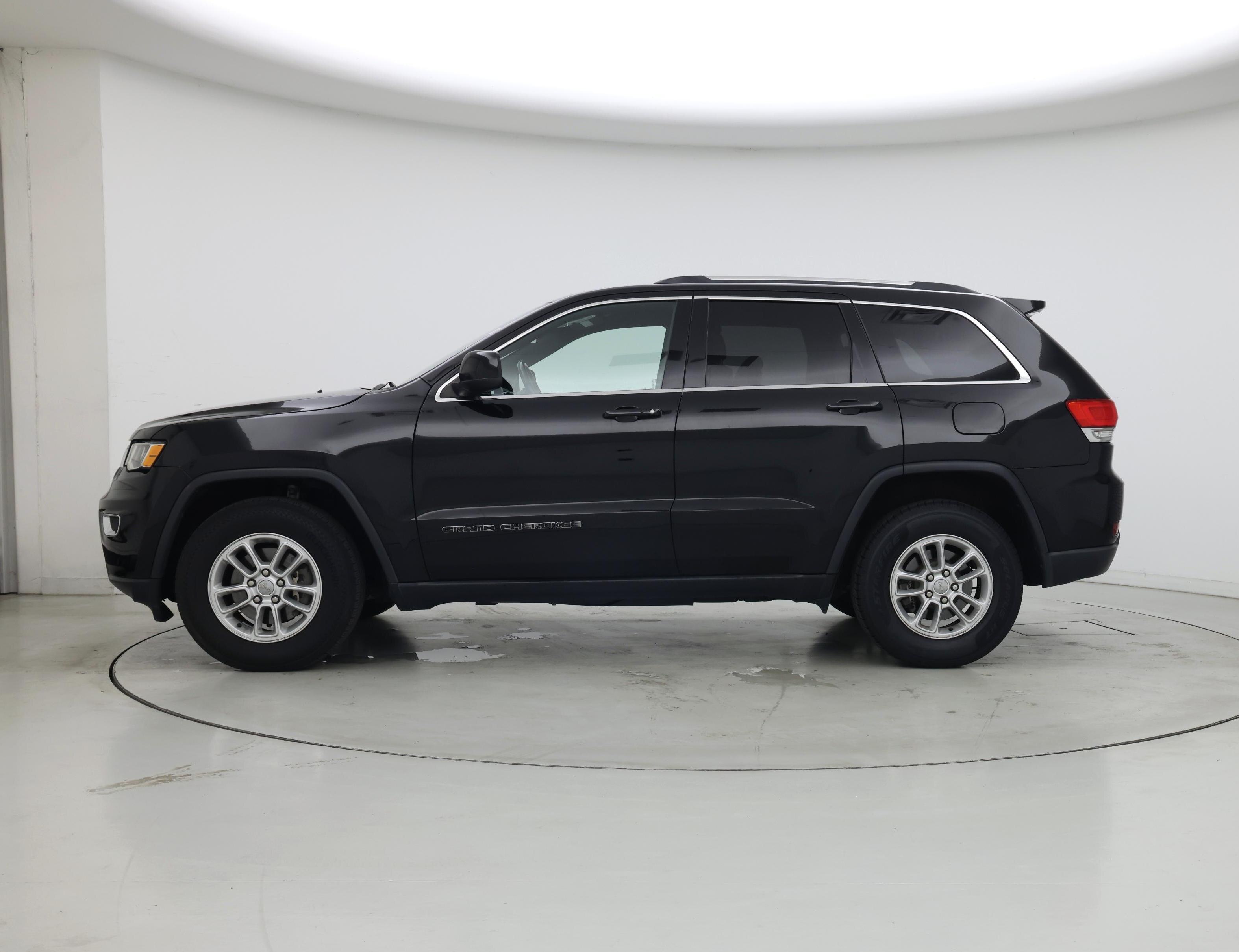 Thumbnail: 2018 Jeep Grand Cherokee - 3