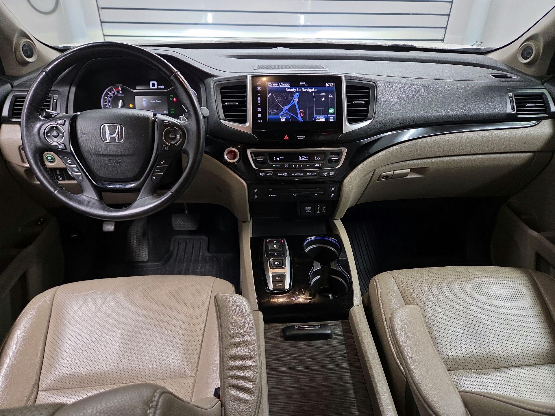 Thumbnail: 2018 Honda Pilot - 9