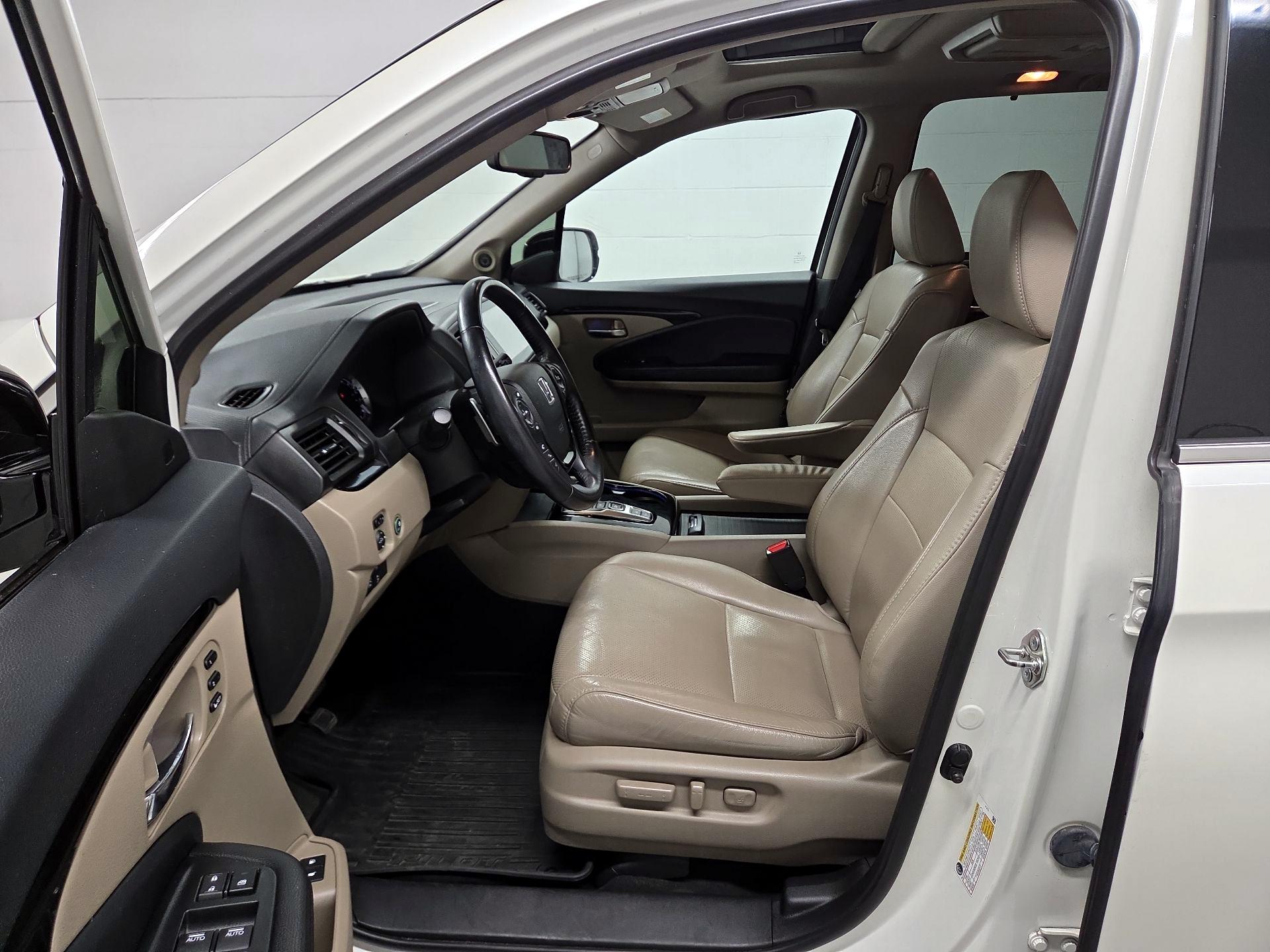 Thumbnail: 2018 Honda Pilot - 11