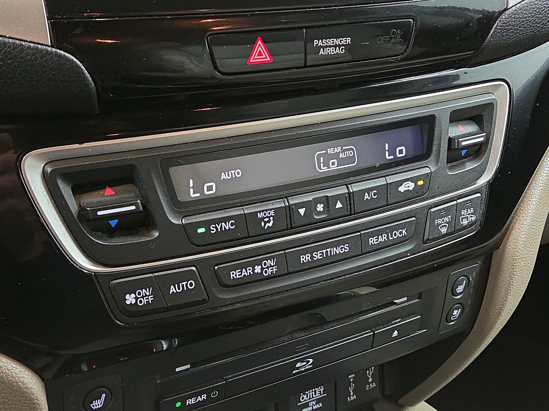 Thumbnail: 2018 Honda Pilot - 17