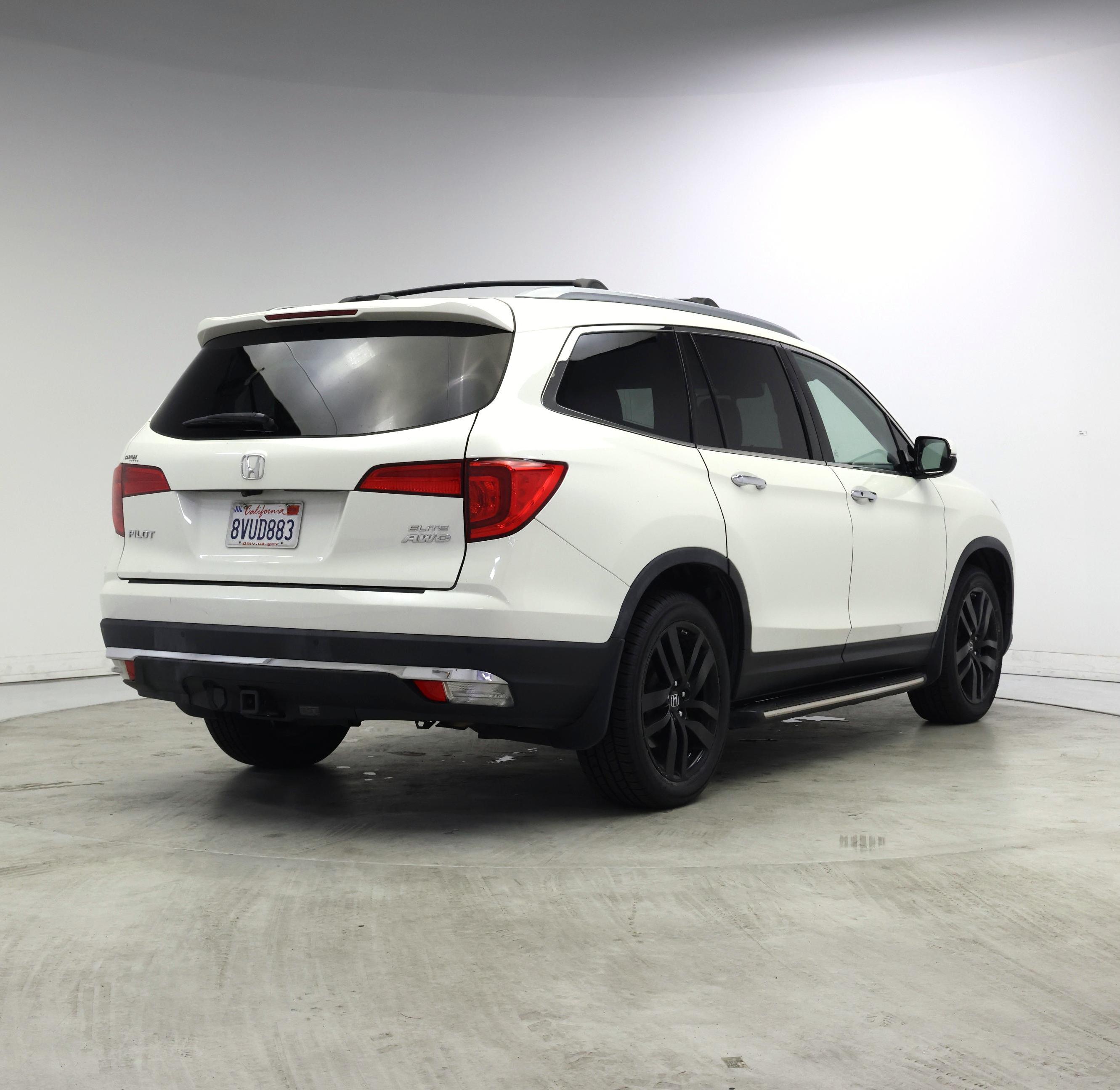 Thumbnail: 2018 Honda Pilot - 8