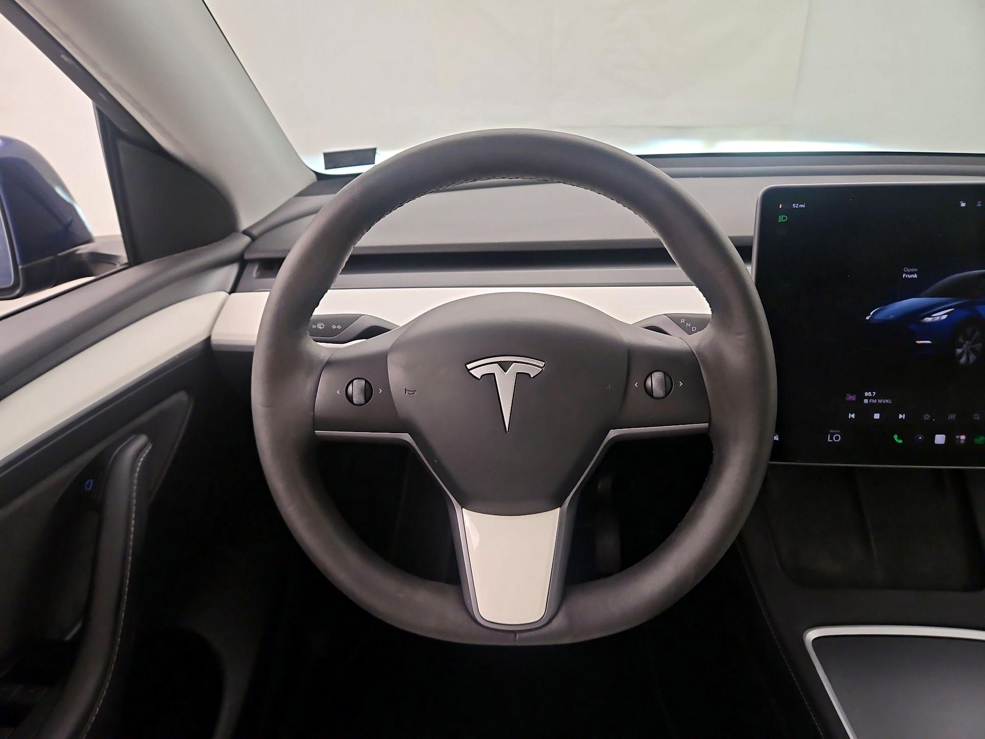 Thumbnail: 2022 Tesla Model Y - 10
