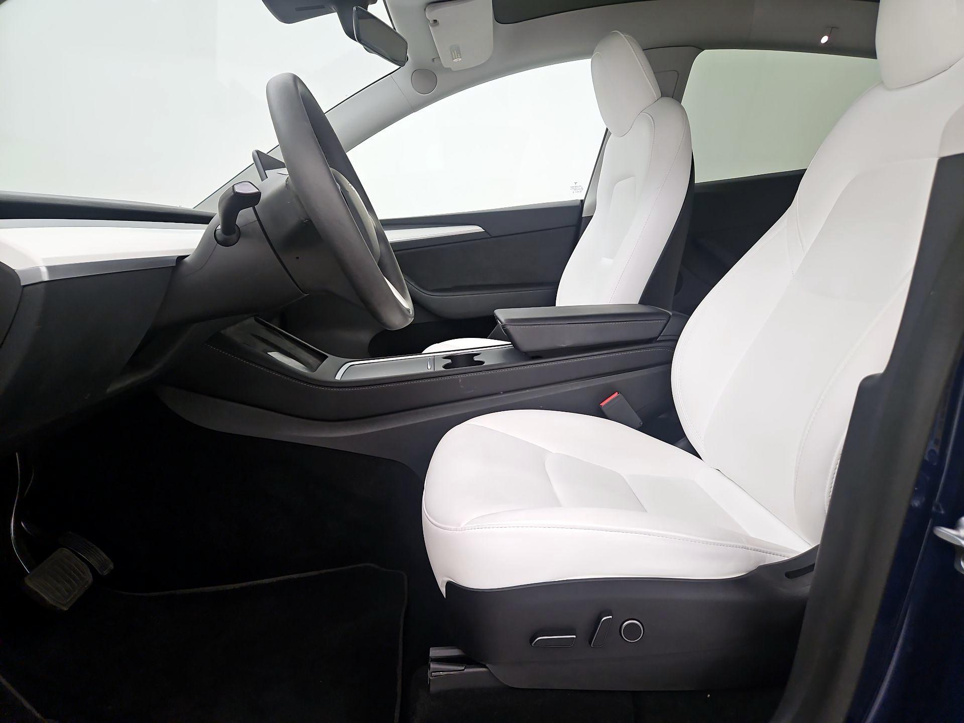 Thumbnail: 2022 Tesla Model Y - 11