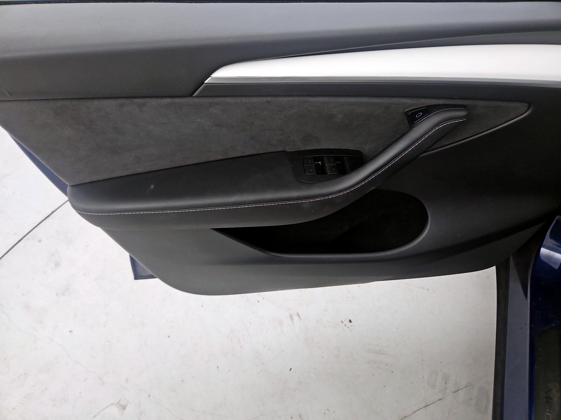 Thumbnail: 2022 Tesla Model Y - 12