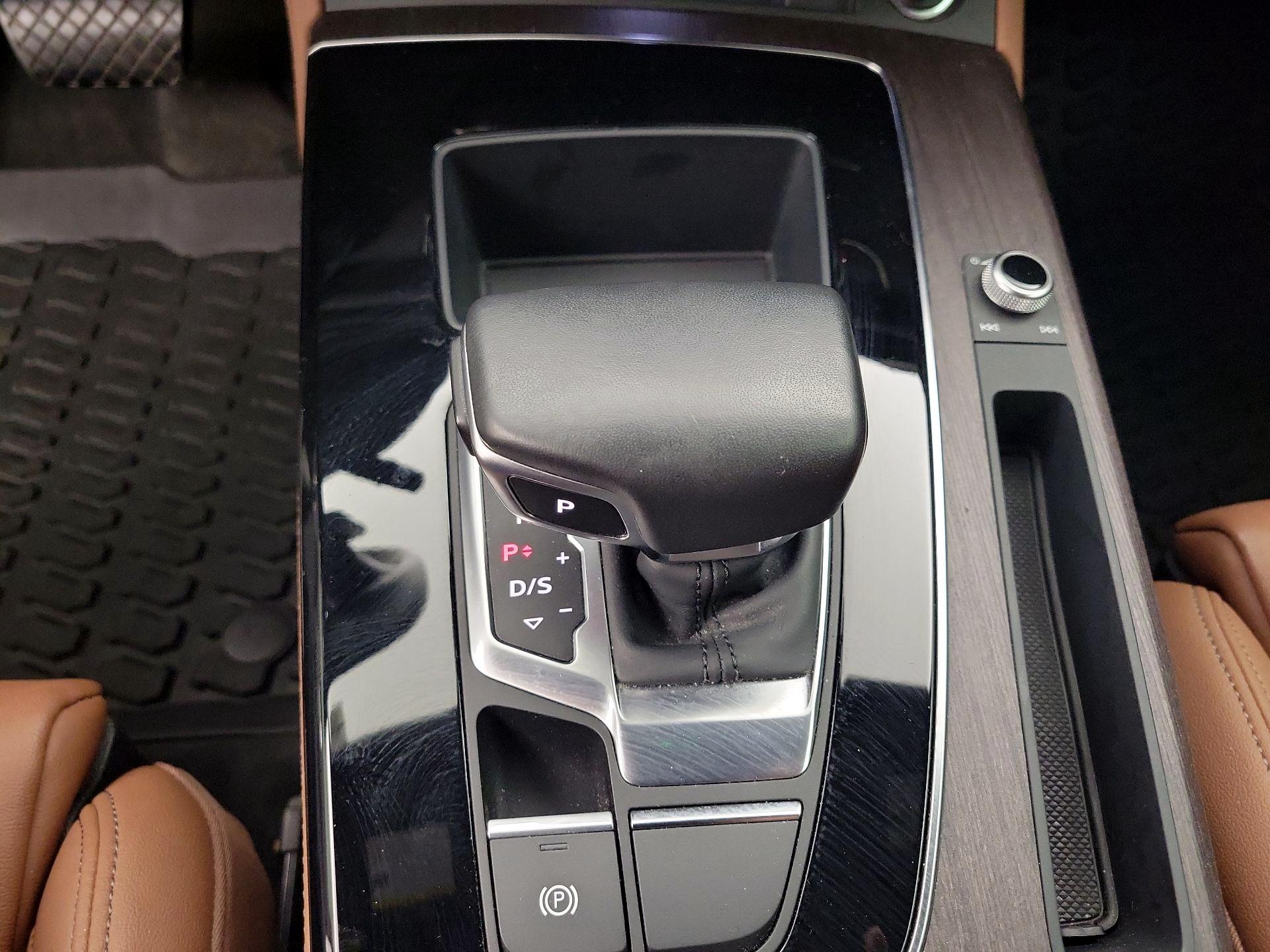 Thumbnail: 2022 Audi Q5 - 18