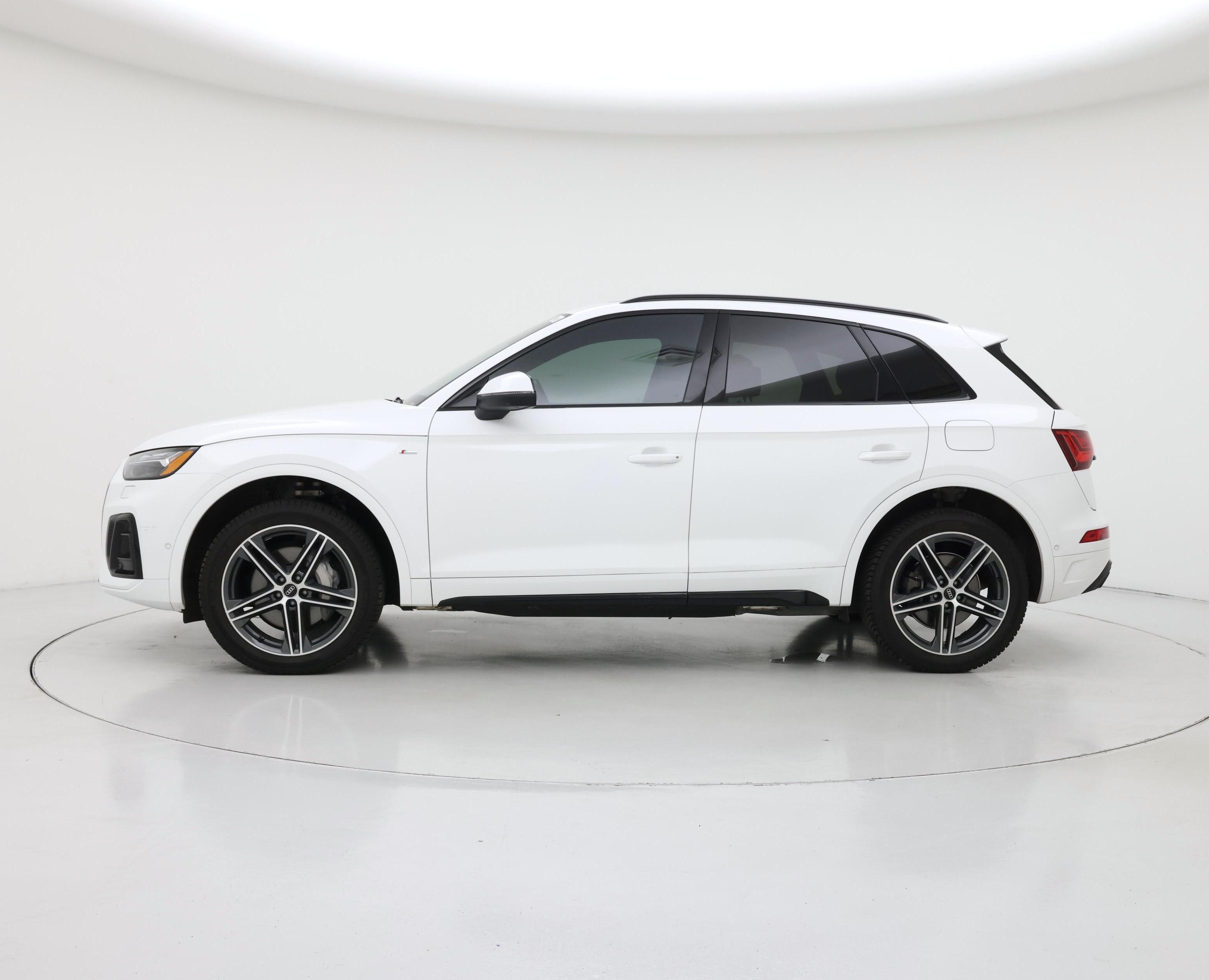 Thumbnail: 2022 Audi Q5 - 3