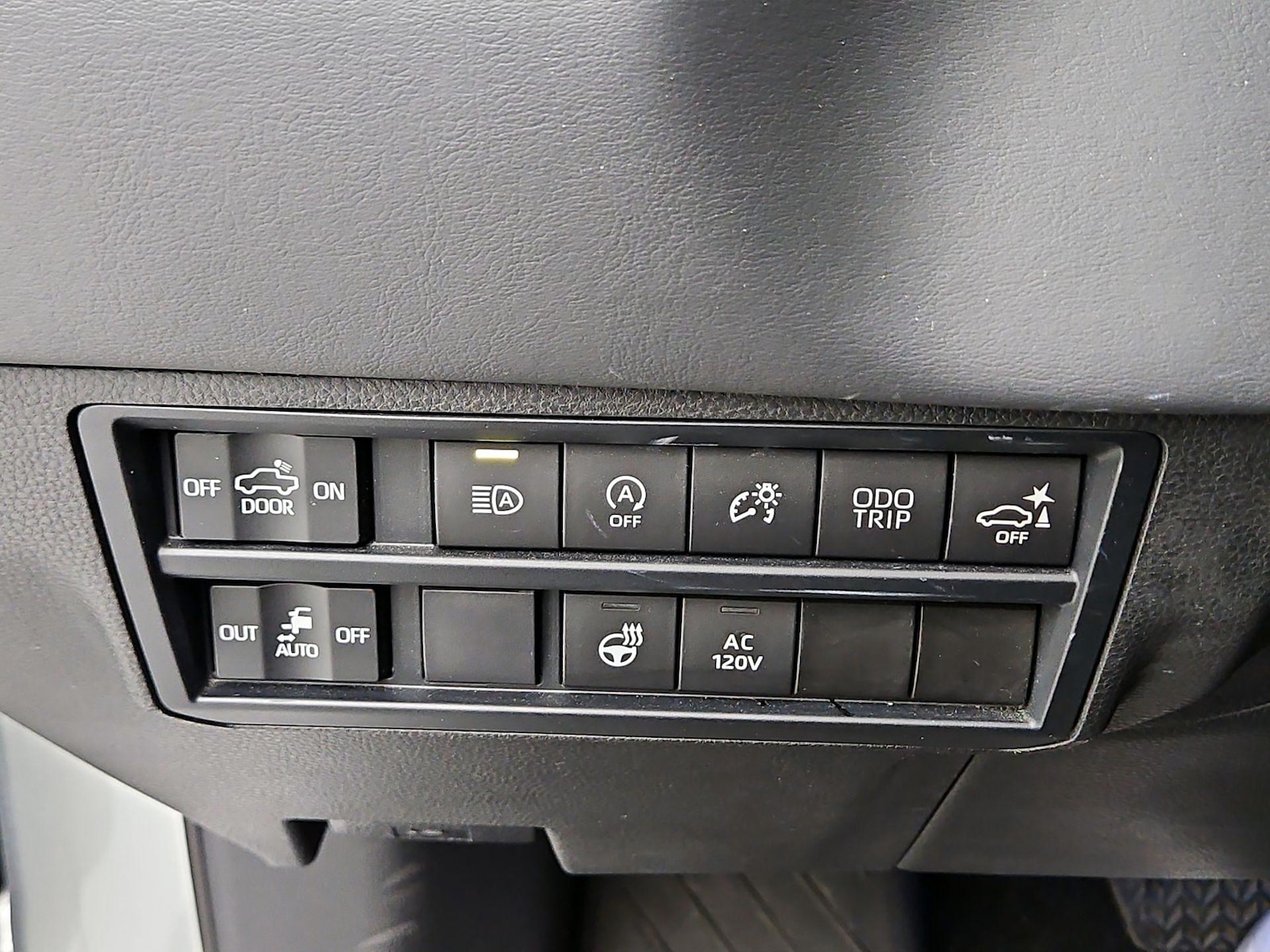 2022 Toyota Tundra Platinum - Photo 14