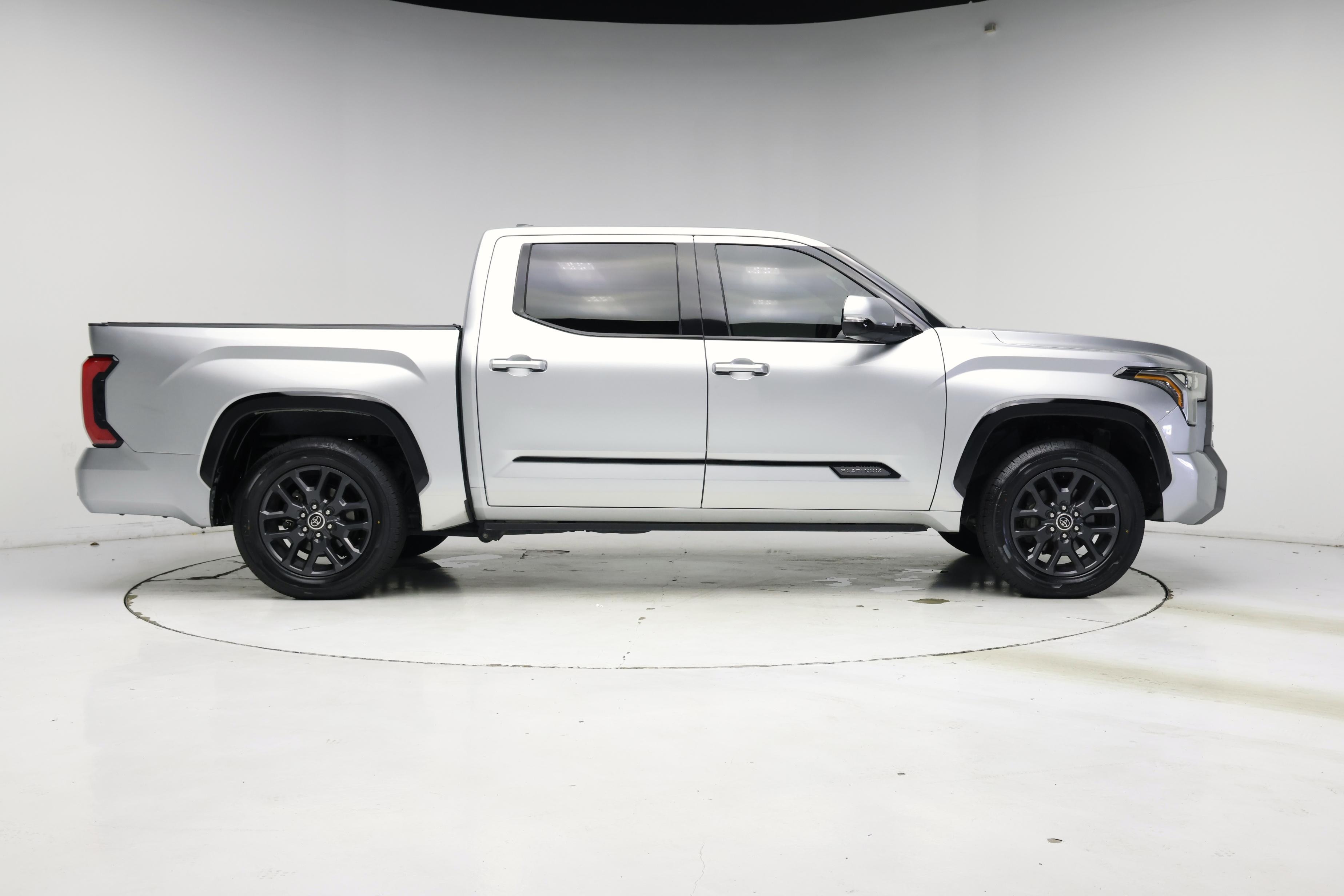 Thumbnail: 2022 Toyota Tundra - 7