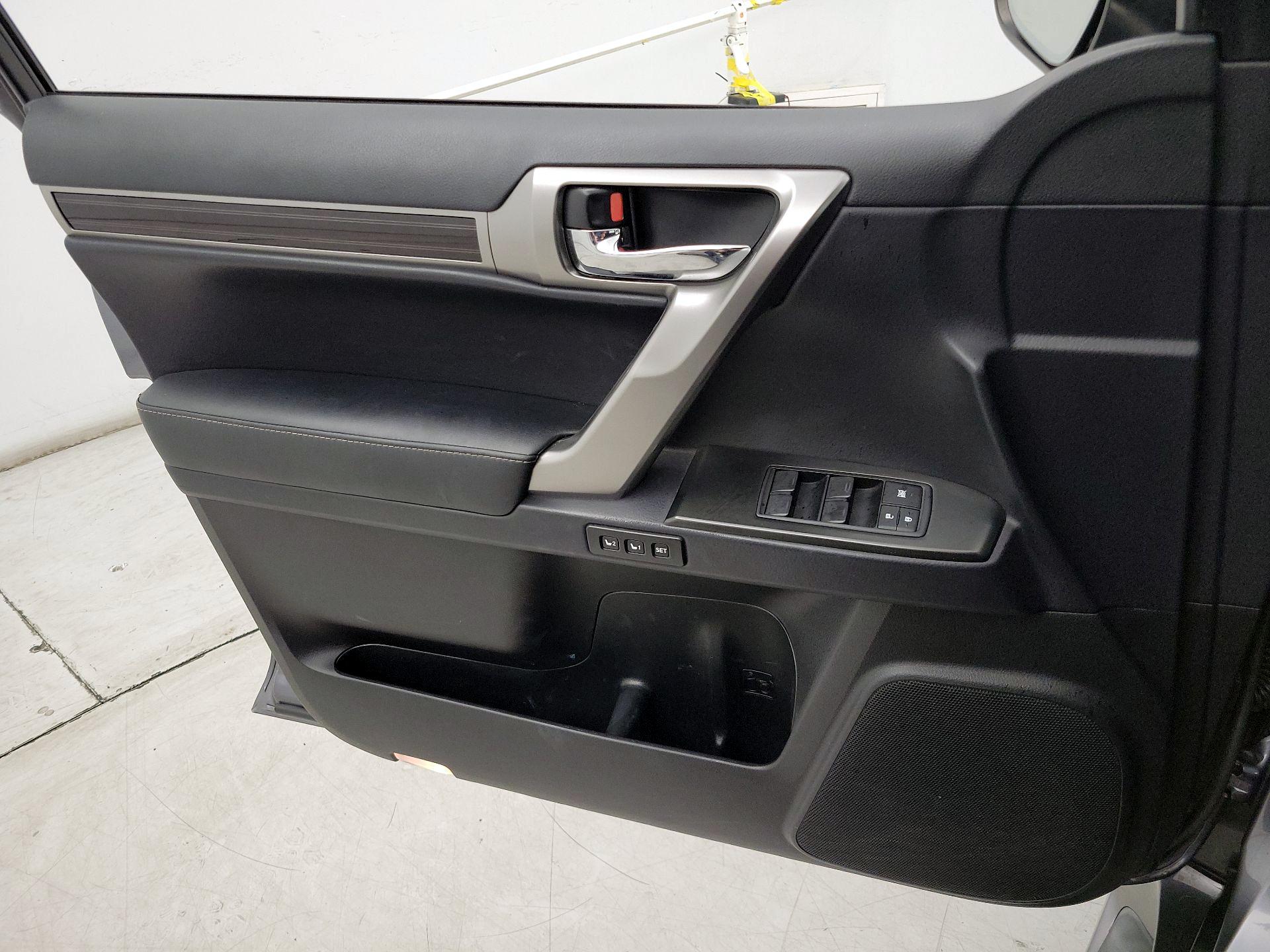 Thumbnail: 2023 Lexus GX - 12