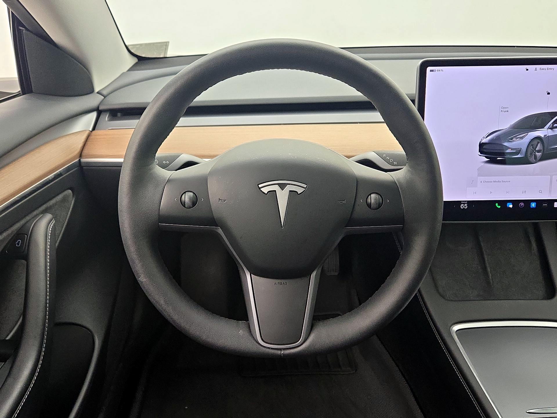 Thumbnail: 2023 Tesla Model 3 - 10