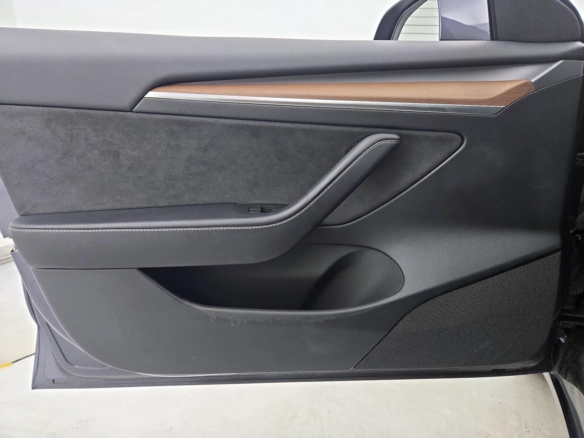 Thumbnail: 2023 Tesla Model 3 - 12
