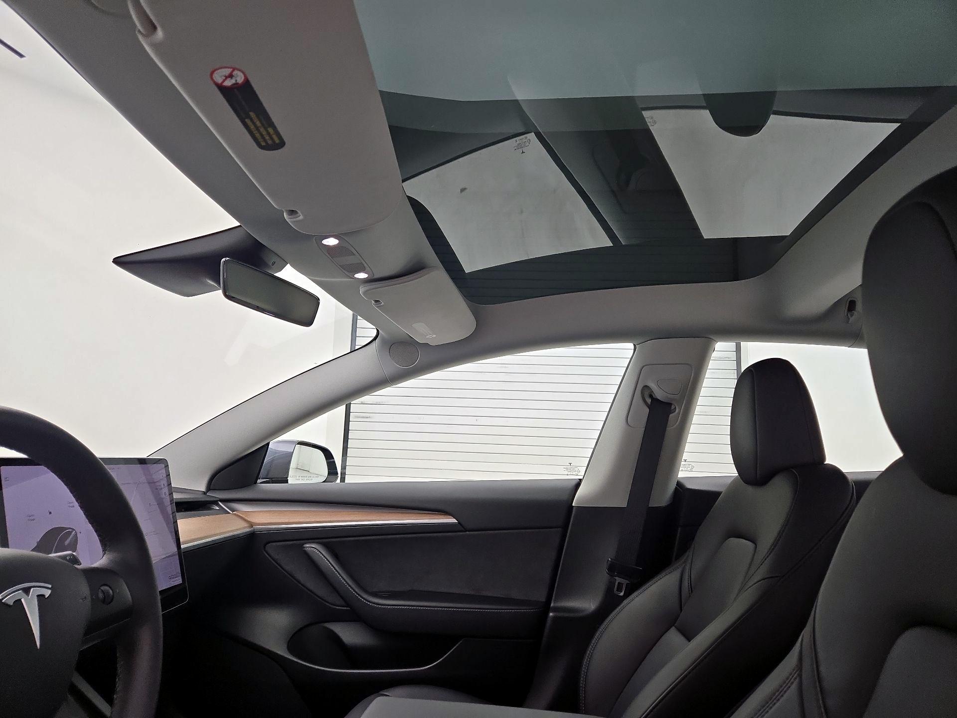 Thumbnail: 2023 Tesla Model 3 - 18