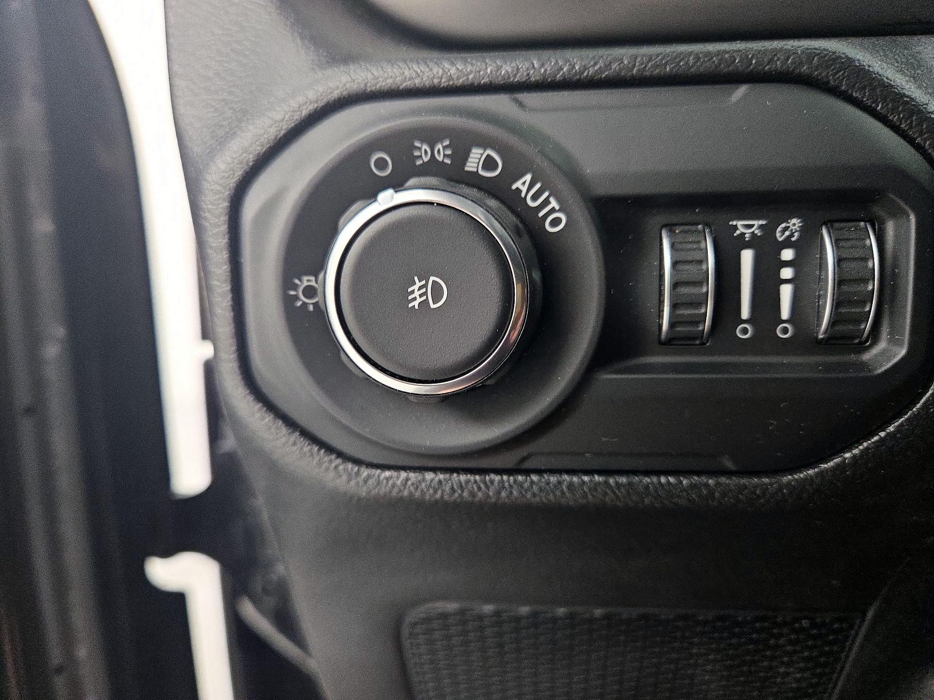 Thumbnail: 2022 Jeep Wrangler - 13