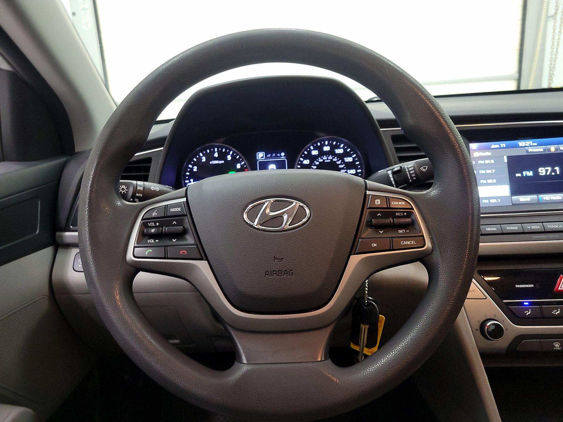 Thumbnail: 2018 Hyundai Elantra - 10
