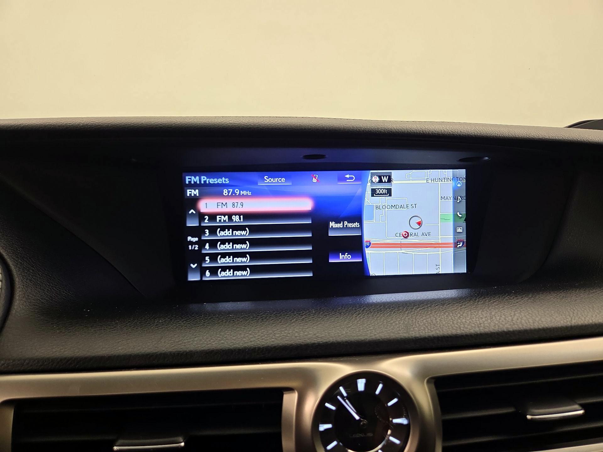 Thumbnail: 2016 Lexus GS - 16