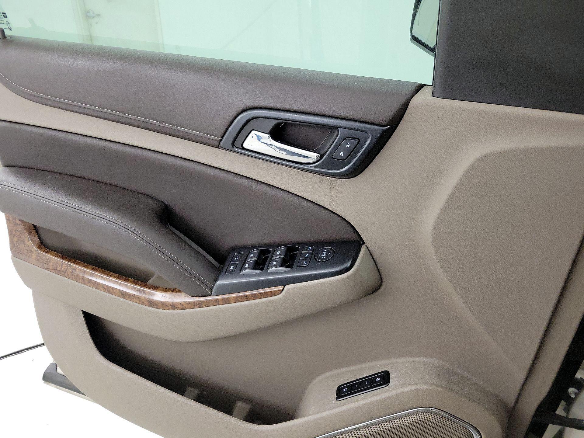 Thumbnail: 2015 Chevrolet Tahoe - 12