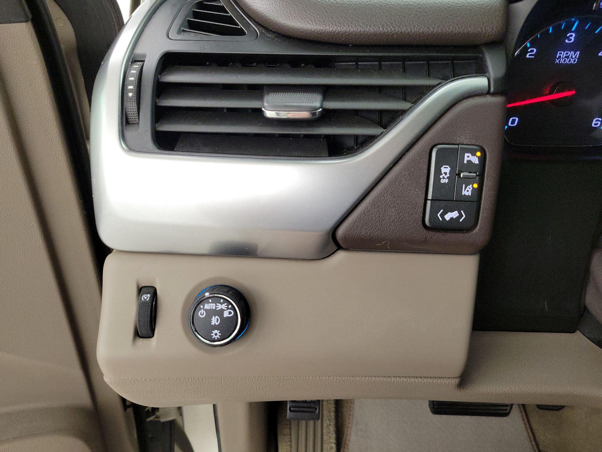 Thumbnail: 2015 Chevrolet Tahoe - 13