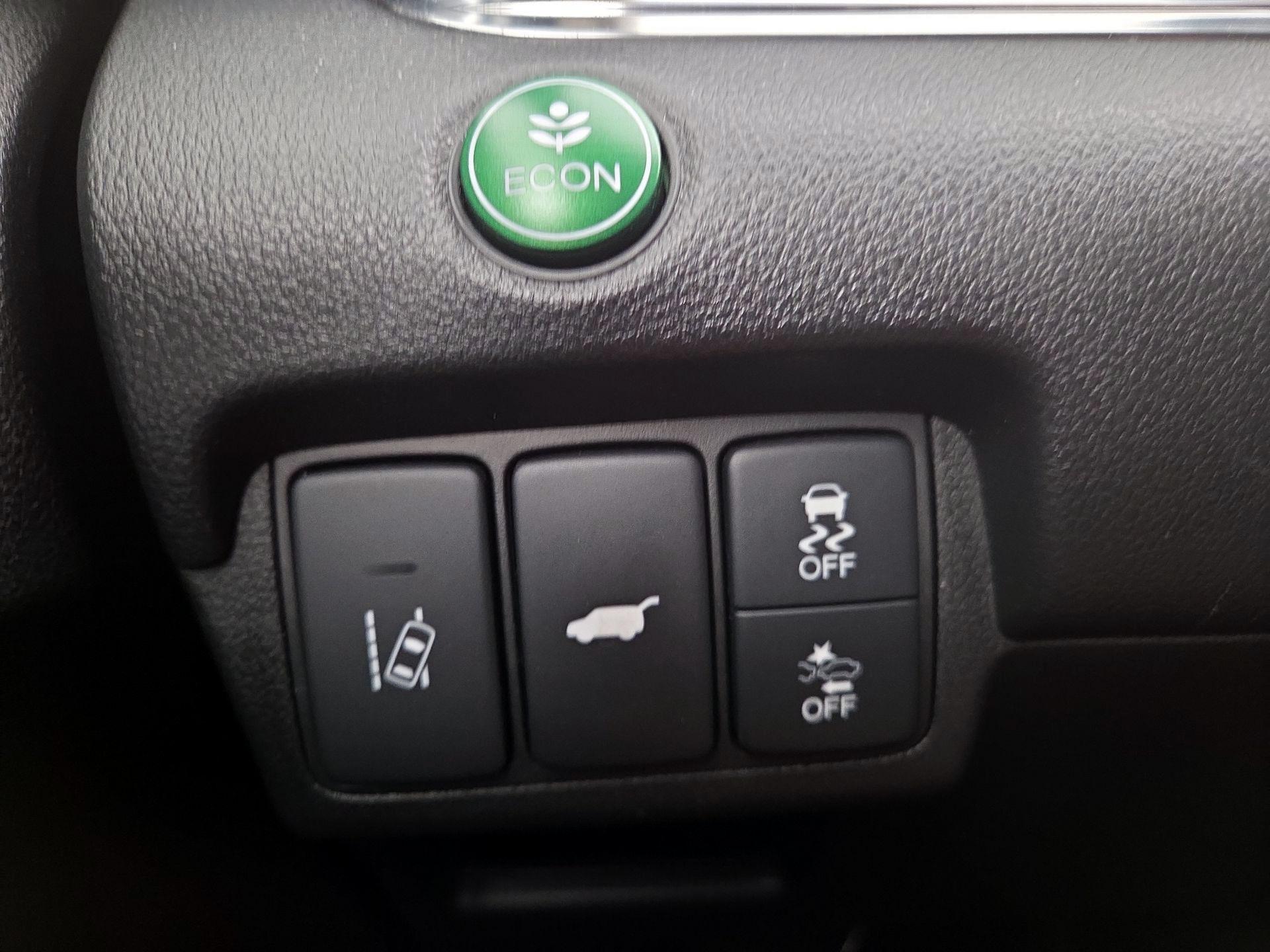 Thumbnail: 2016 Honda CR-V - 13