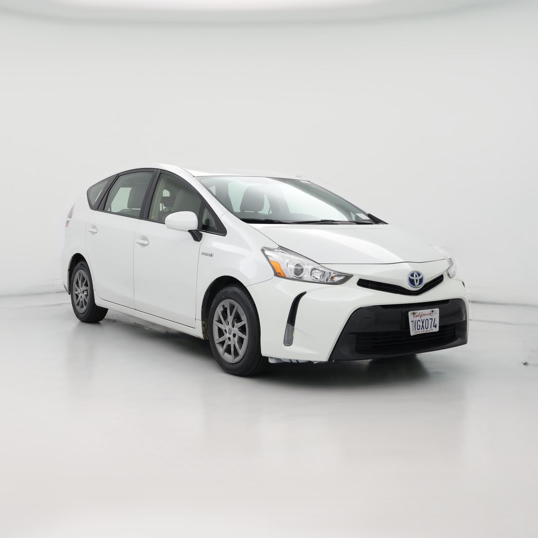 Thumbnail: 2017 Toyota Prius v - 1