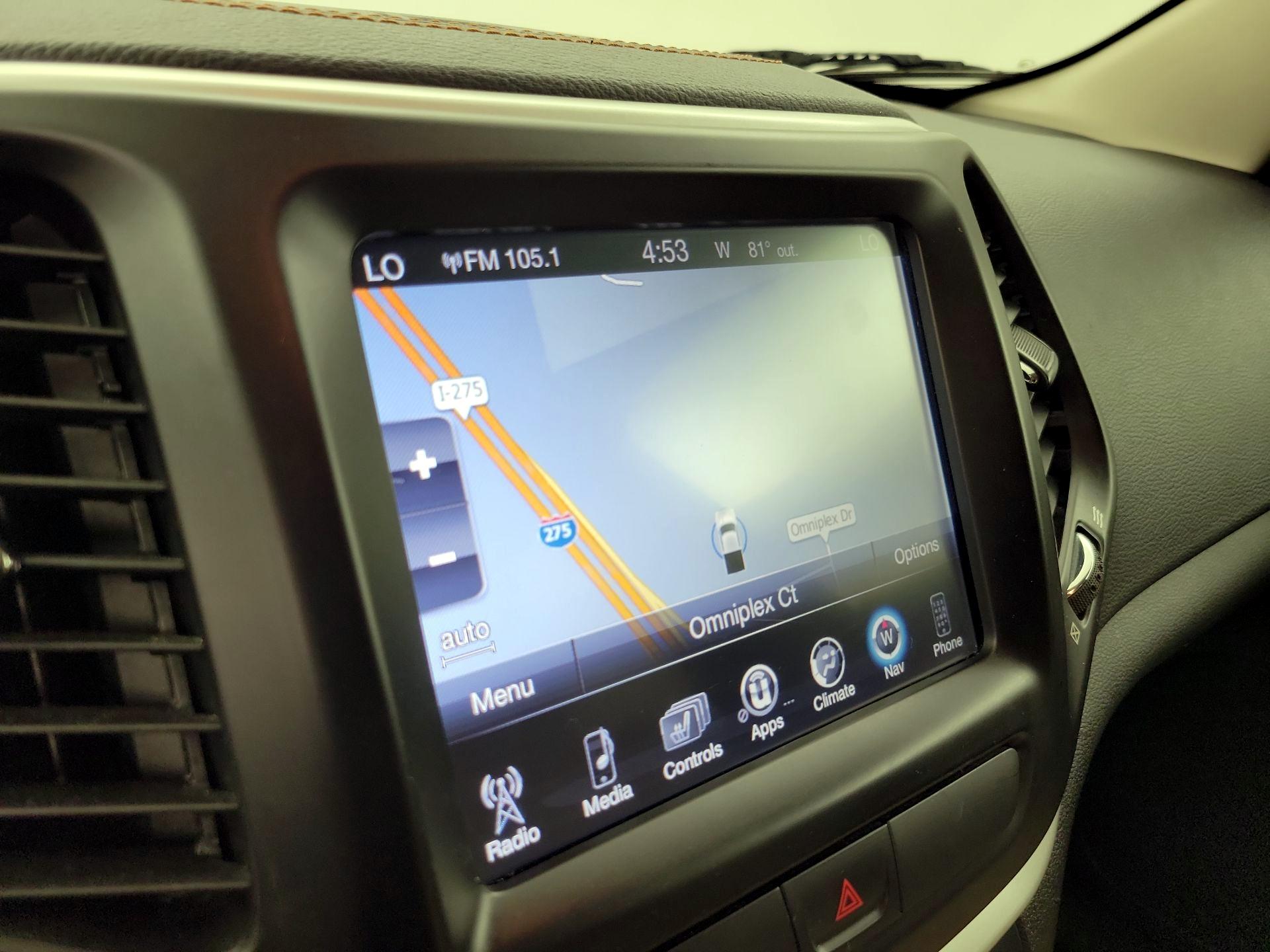 Thumbnail: 2016 Jeep Cherokee - 14