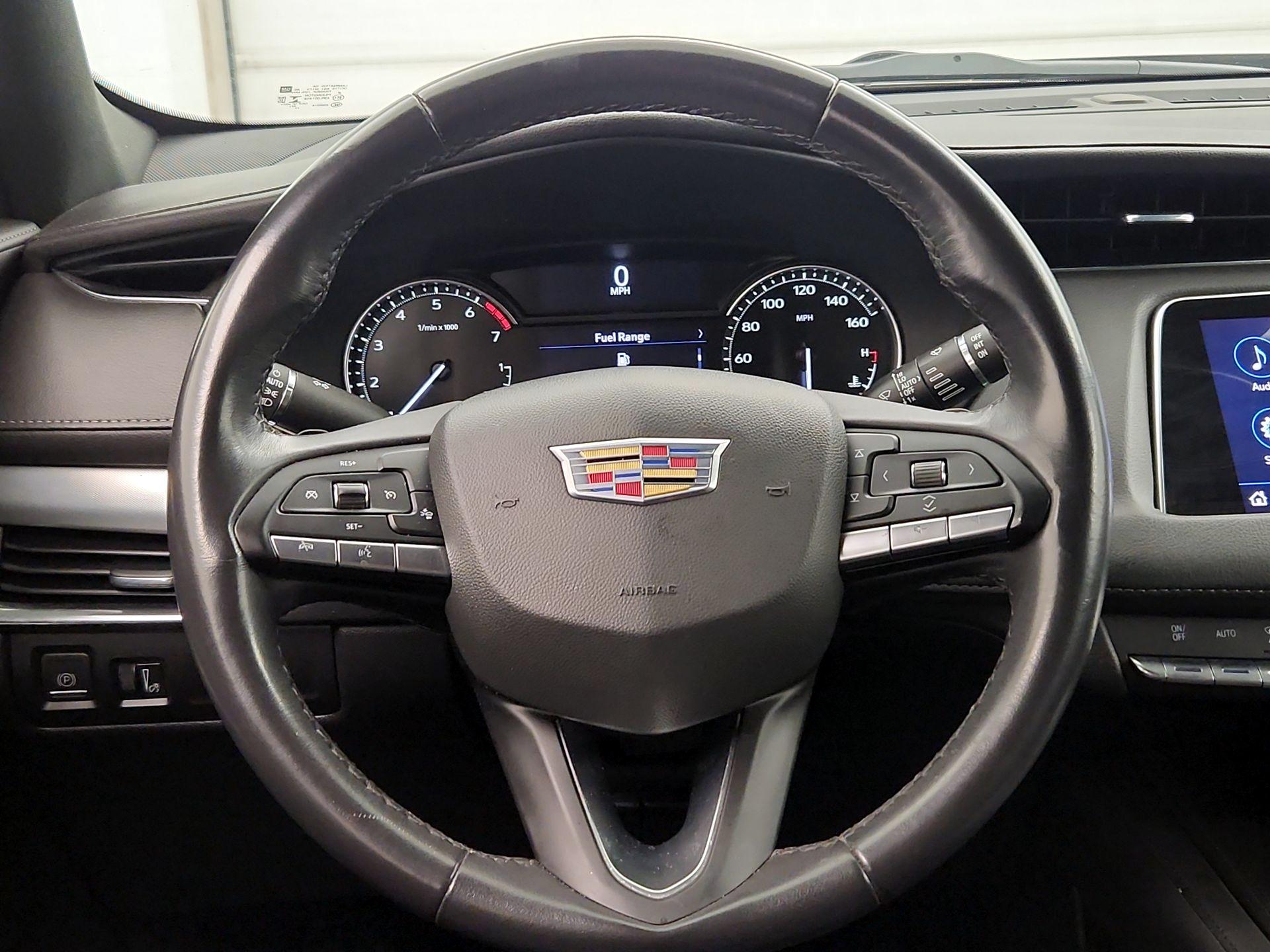 Thumbnail: 2023 Cadillac XT4 - 10