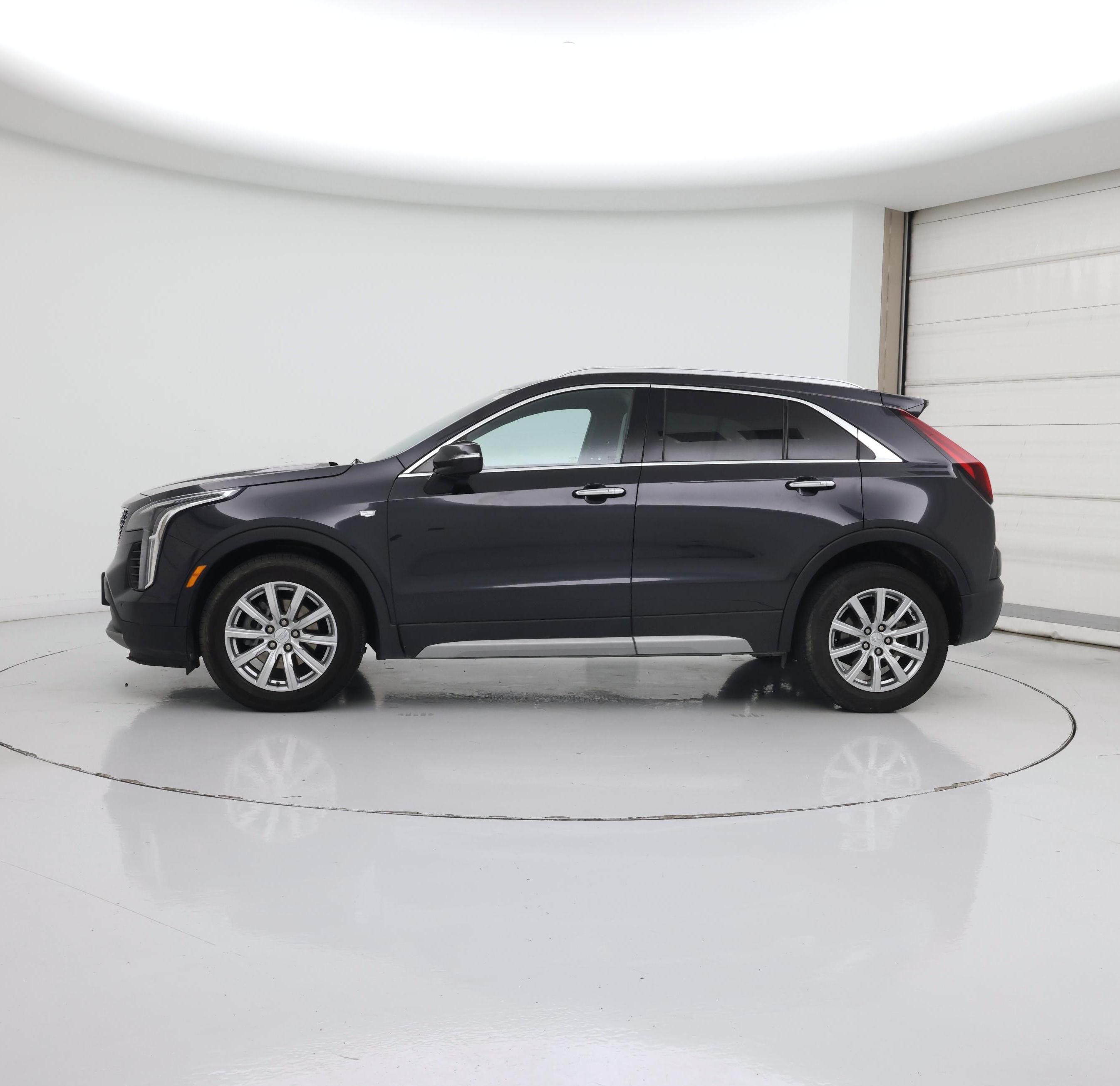 Thumbnail: 2023 Cadillac XT4 - 3