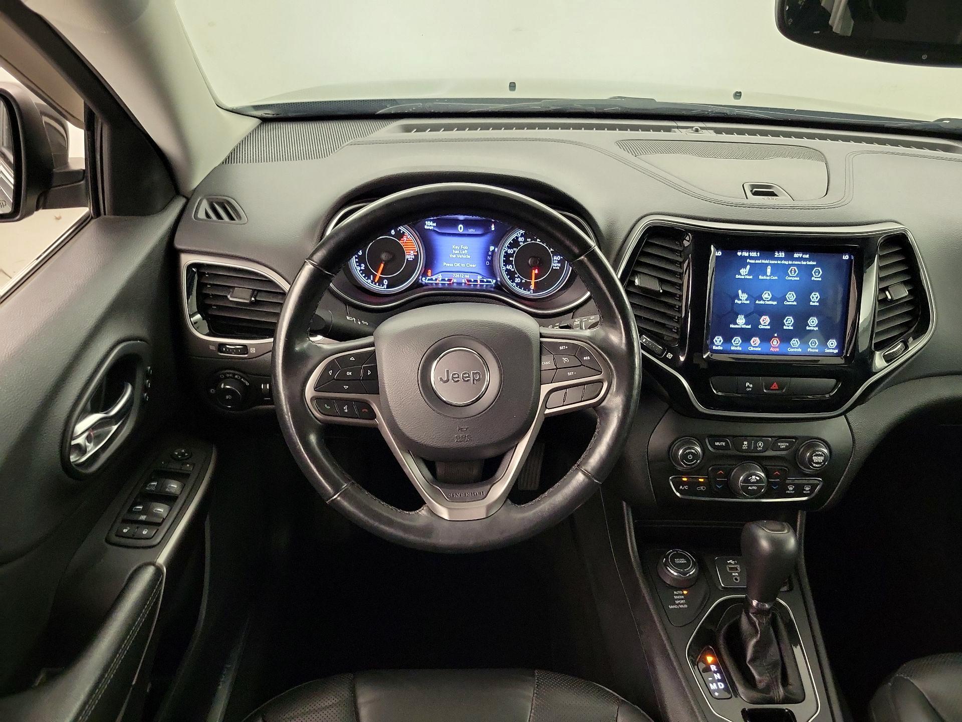 Thumbnail: 2019 Jeep Cherokee - 10