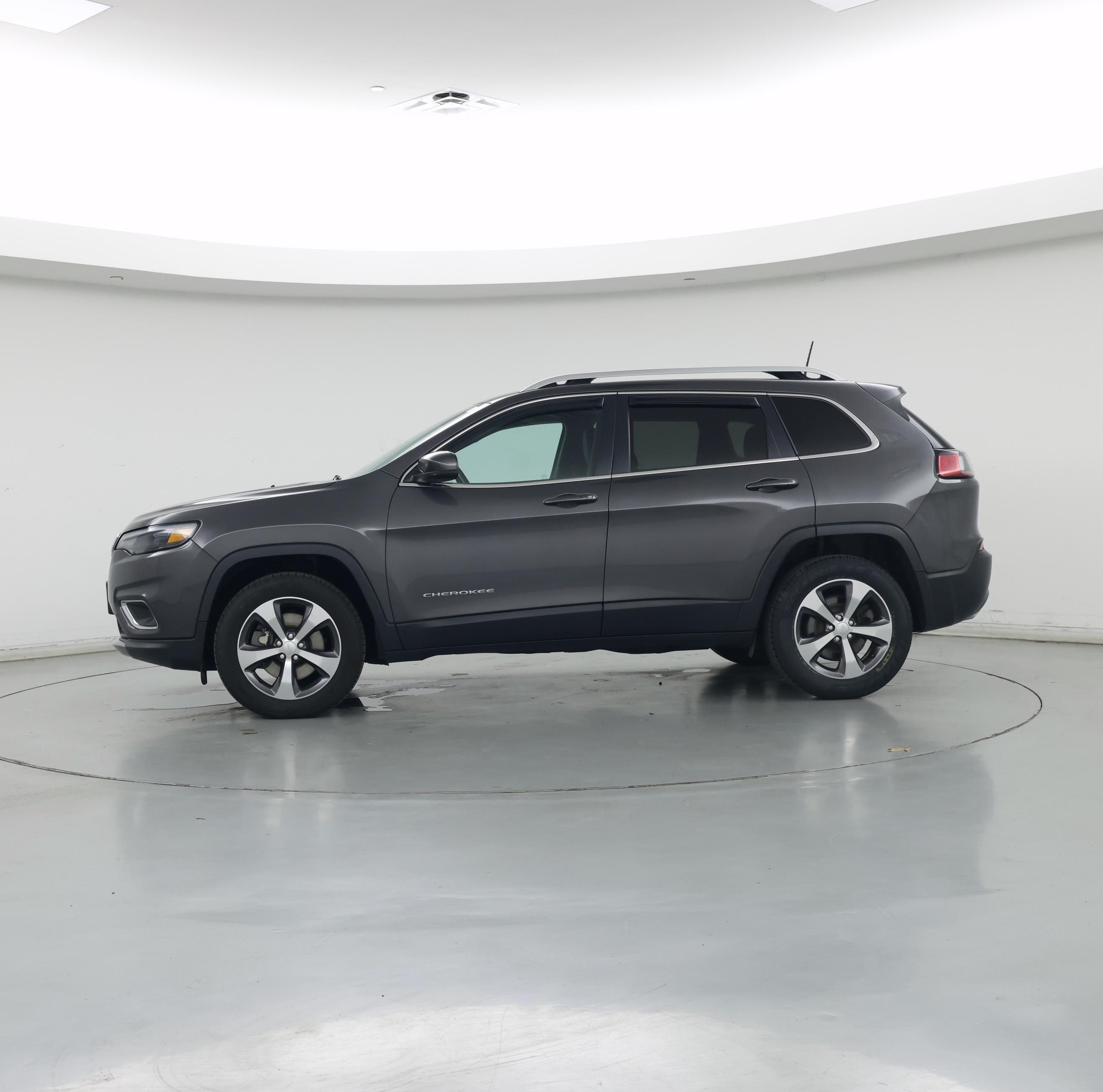 Thumbnail: 2019 Jeep Cherokee - 3
