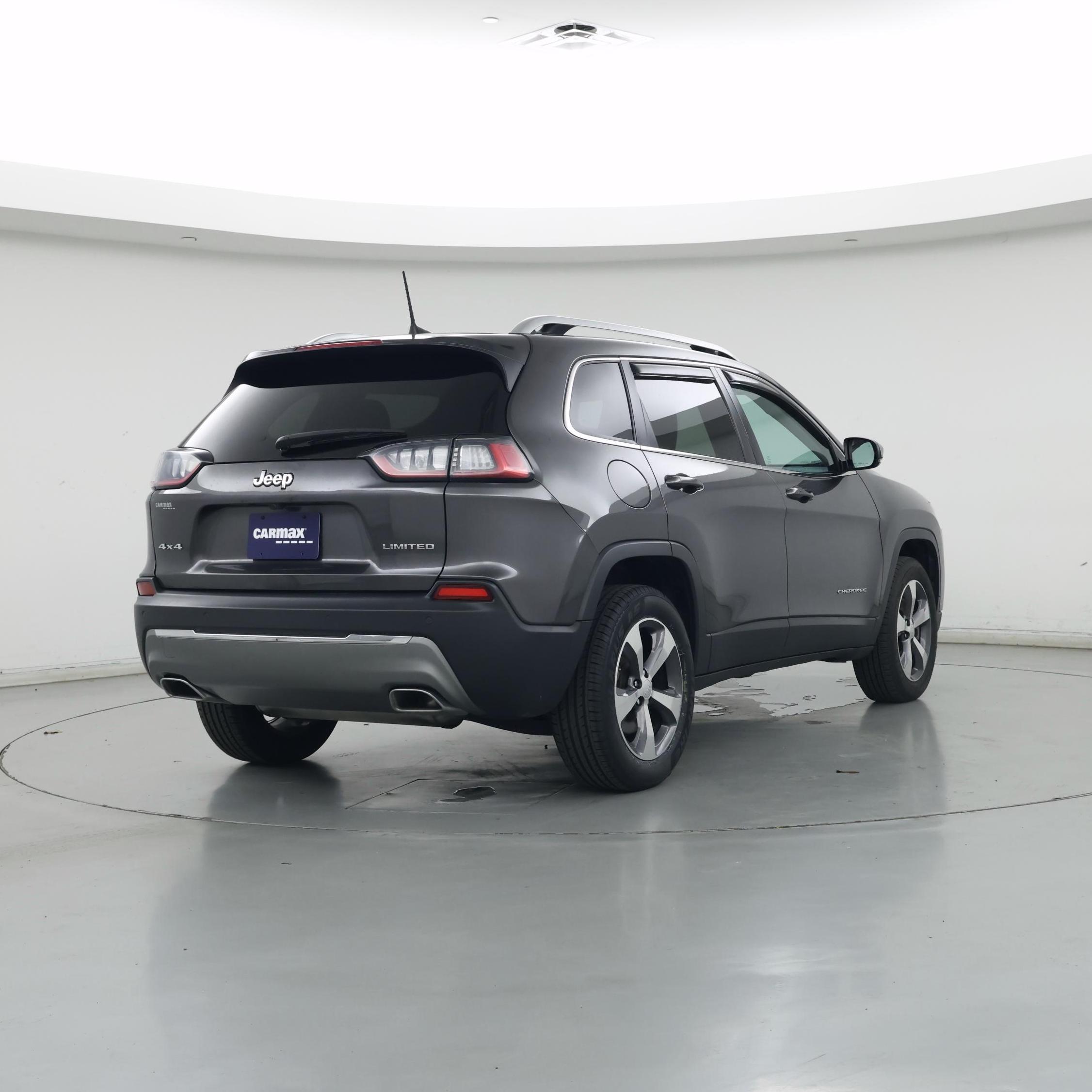 Thumbnail: 2019 Jeep Cherokee - 8