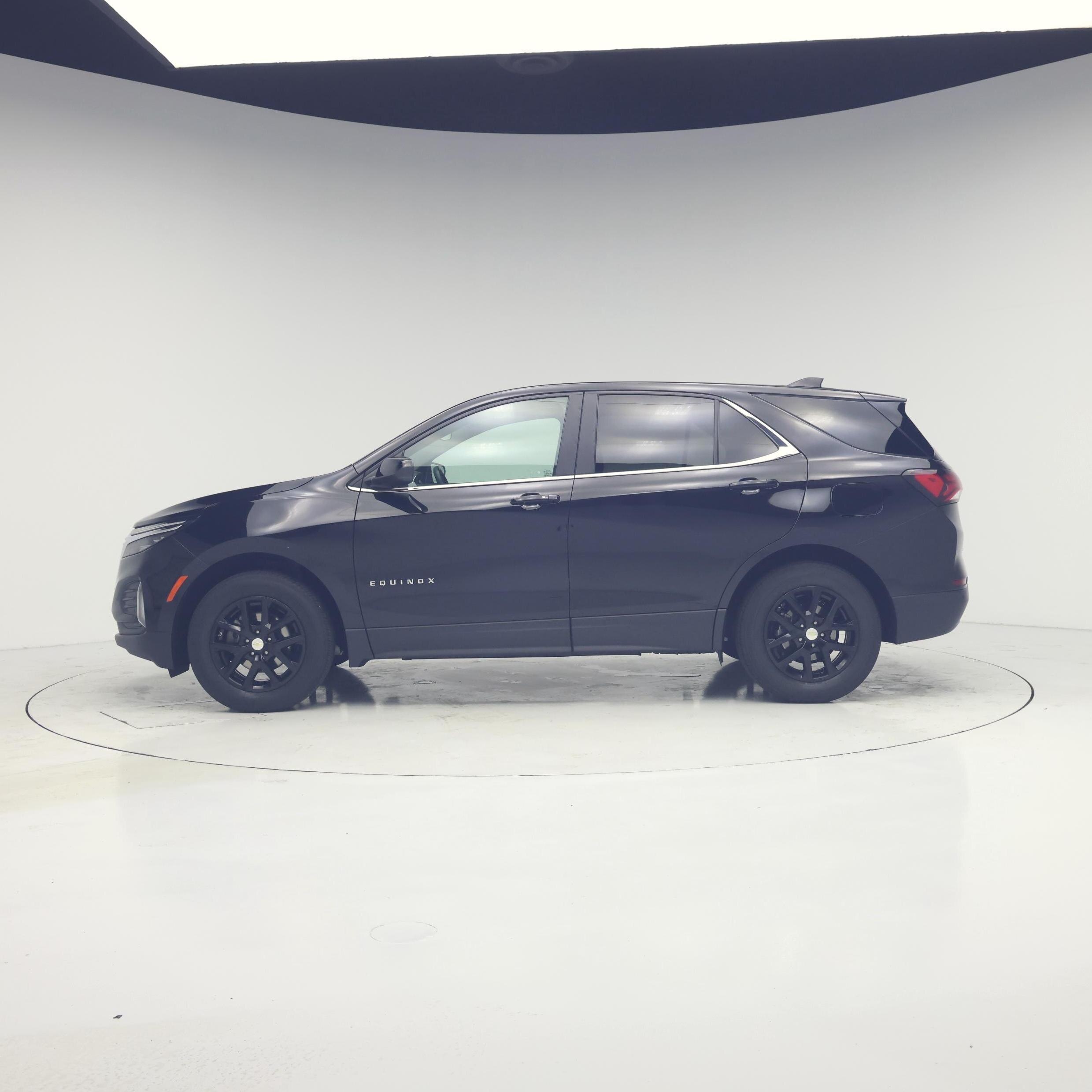 Thumbnail: 2023 Chevrolet Equinox - 3