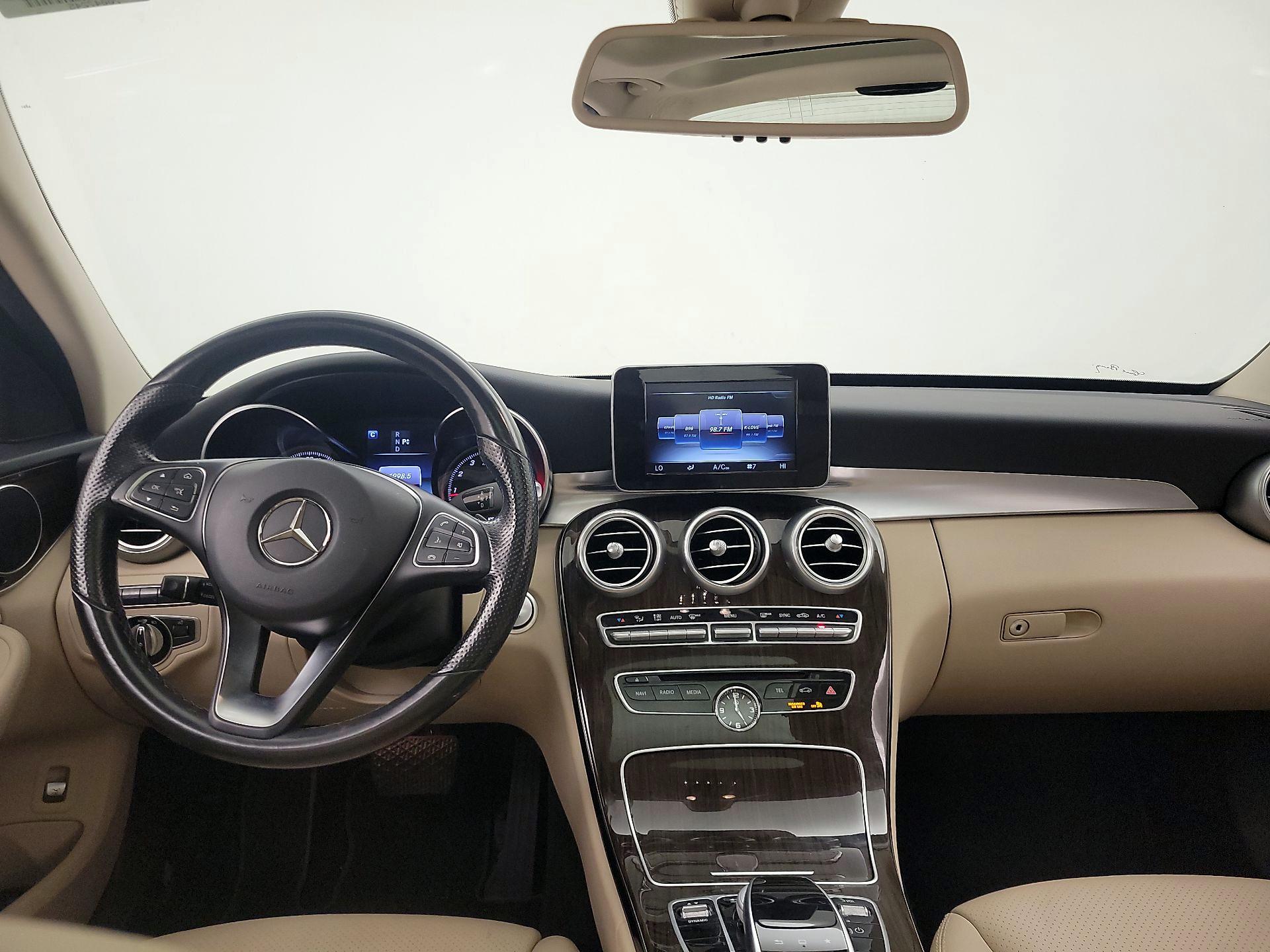Thumbnail: 2016 Mercedes-Benz C-Class - 9