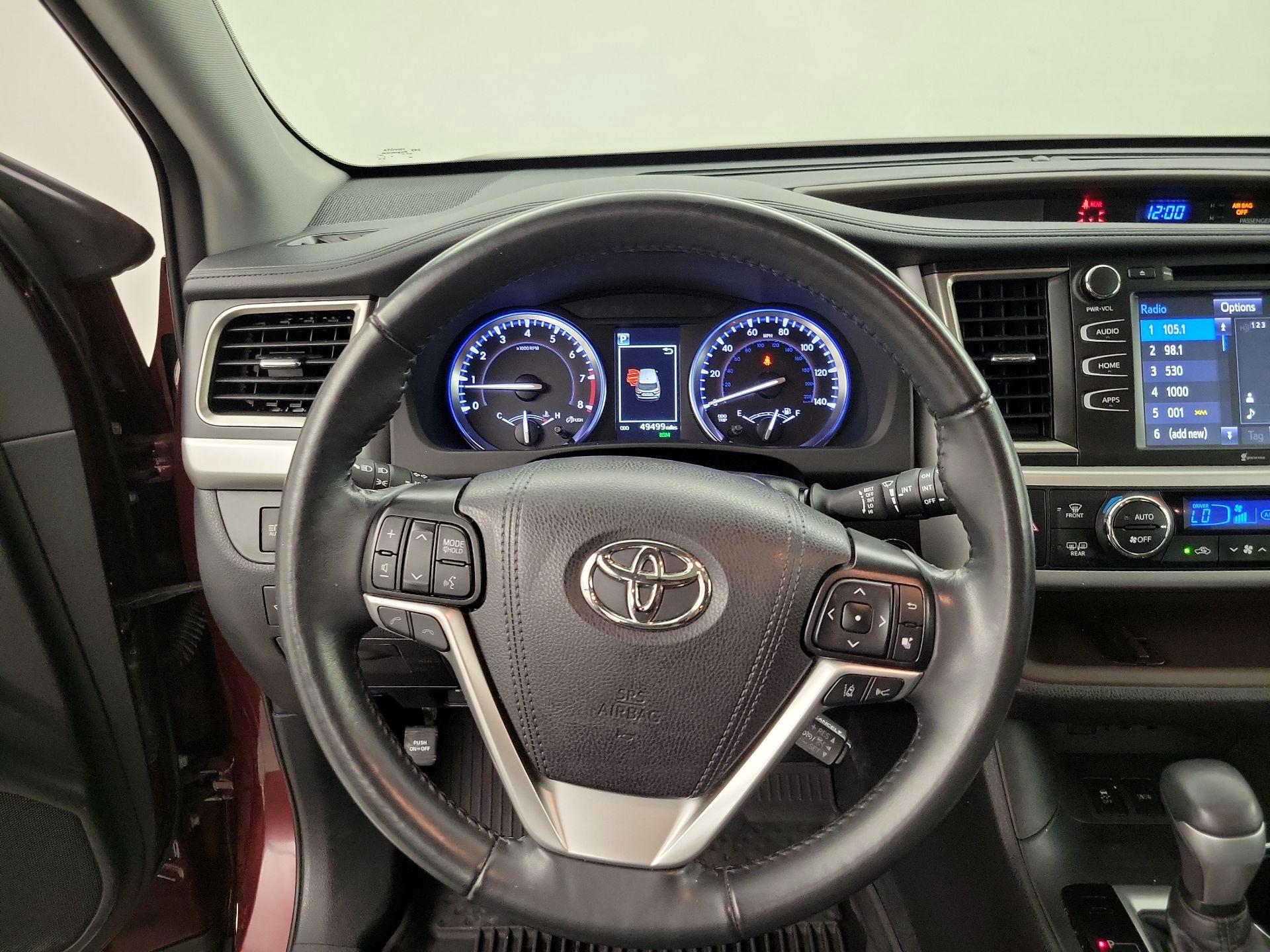 Thumbnail: 2019 Toyota Highlander - 10