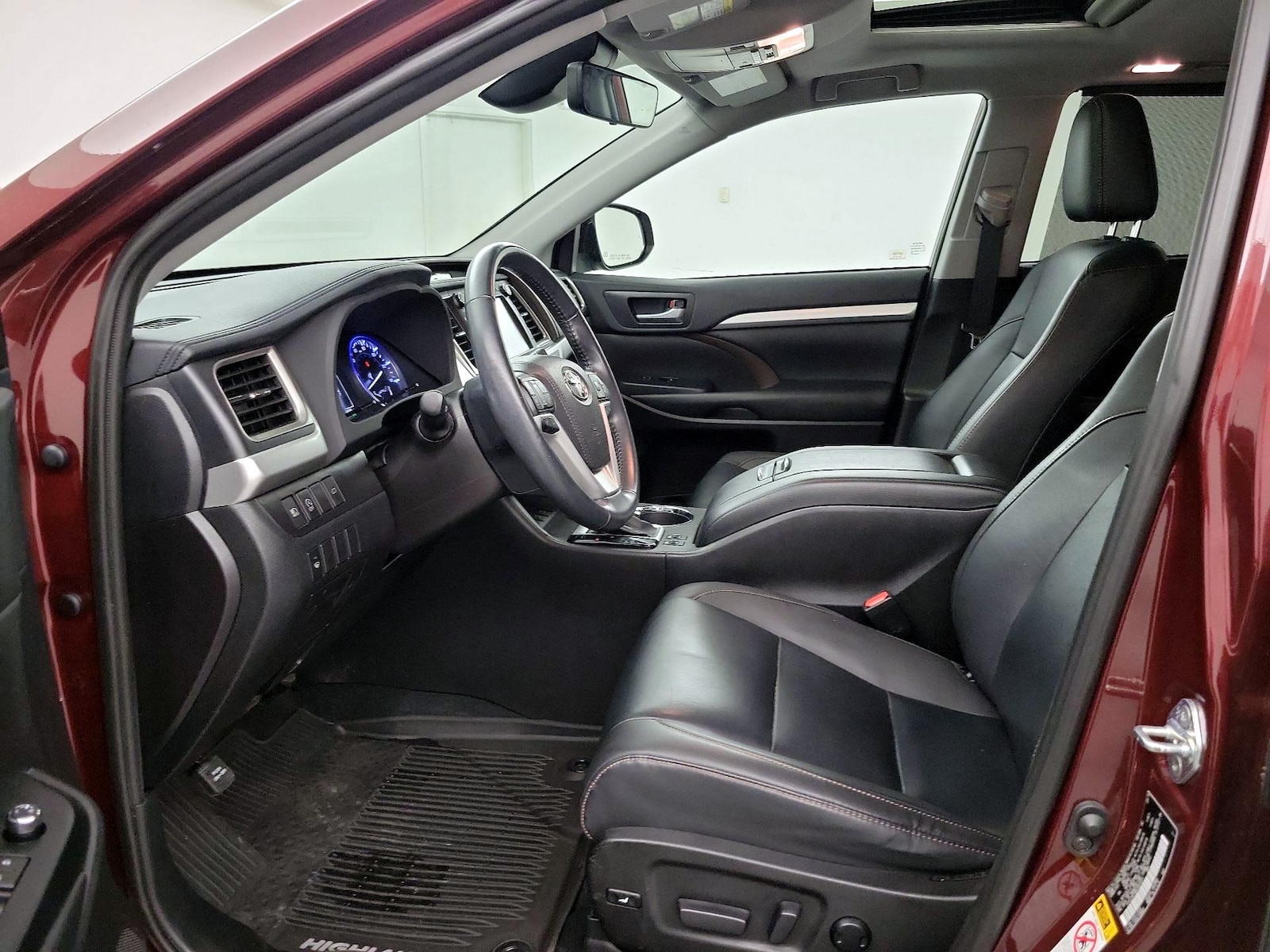 2019 Toyota Highlander XLE - Photo 12
