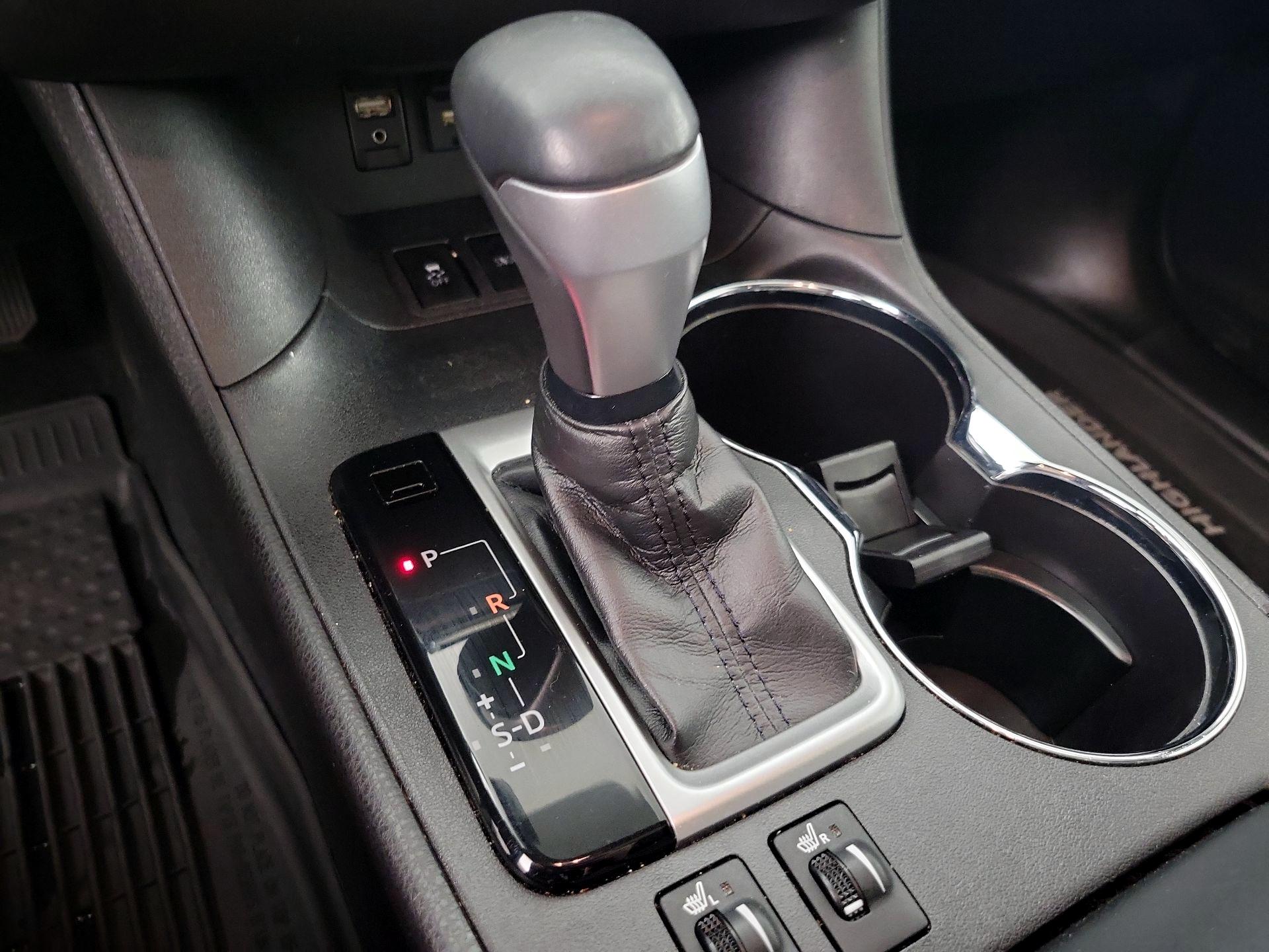 Thumbnail: 2019 Toyota Highlander - 17