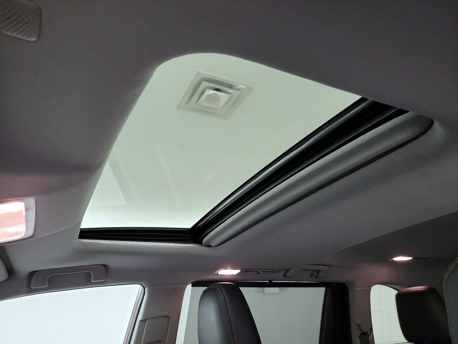 2019 Toyota Highlander XLE - Photo 20