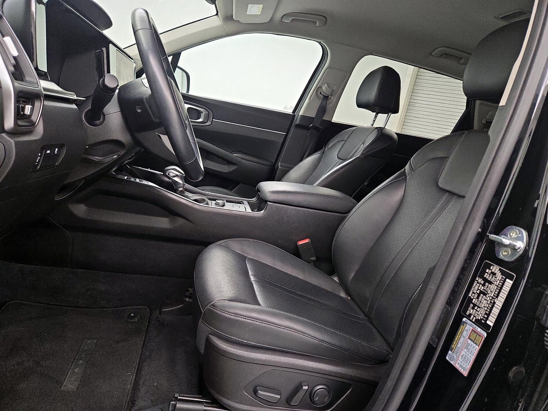 Thumbnail: 2022 Kia Sorento - 11