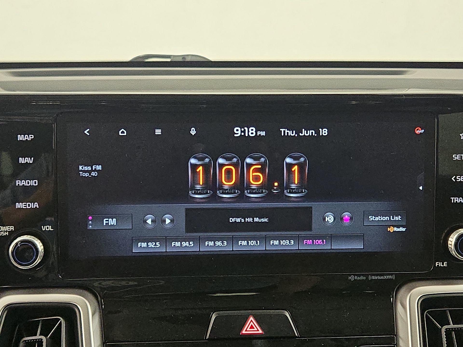 Thumbnail: 2022 Kia Sorento - 16