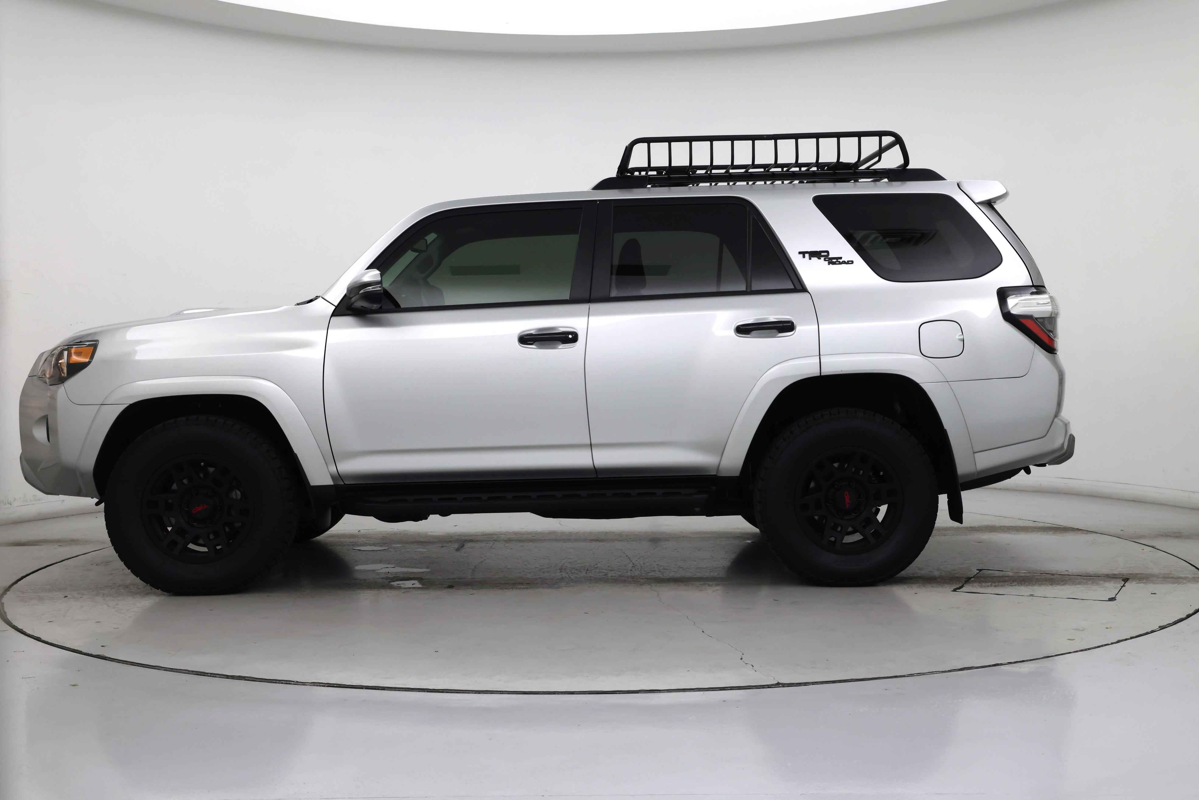 Thumbnail: 2022 Toyota 4Runner - 3