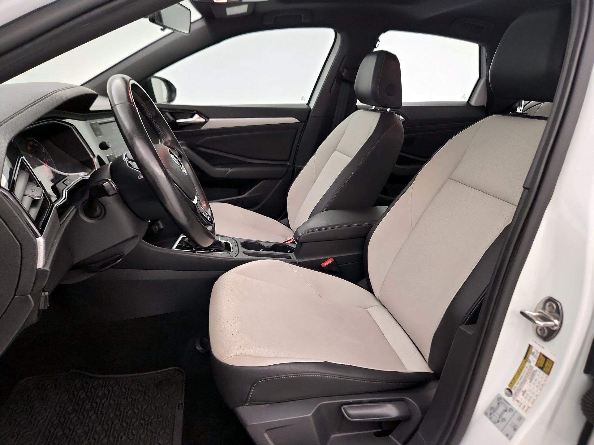 Thumbnail: 2019 Volkswagen Jetta - 11