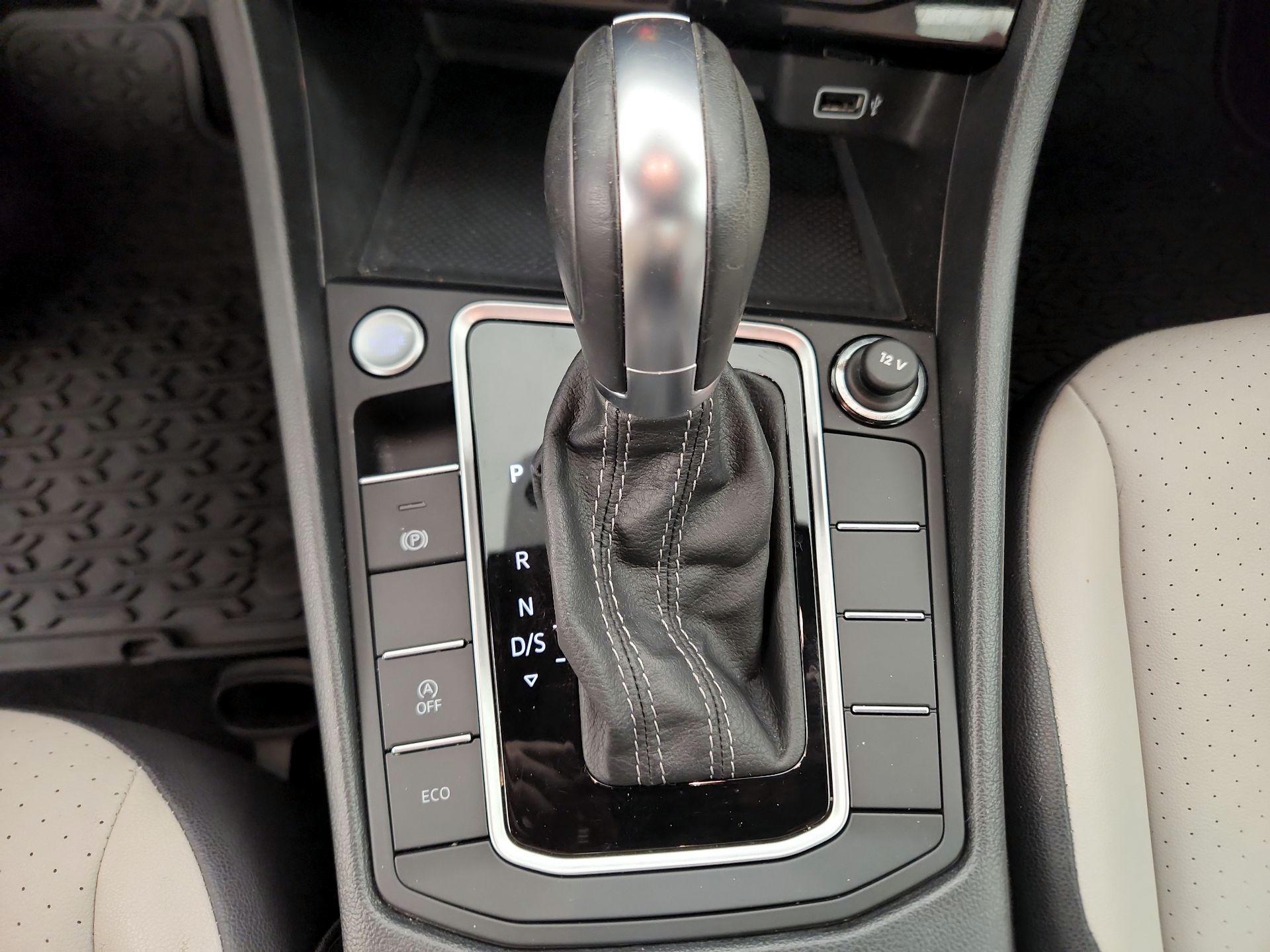 Thumbnail: 2019 Volkswagen Jetta - 17