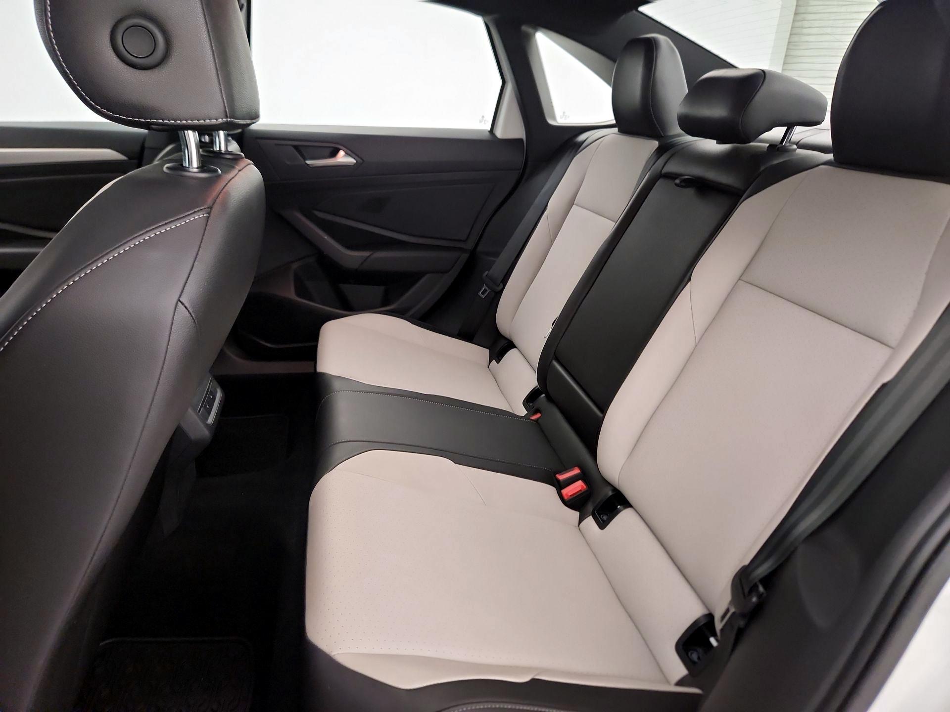 Thumbnail: 2019 Volkswagen Jetta - 20