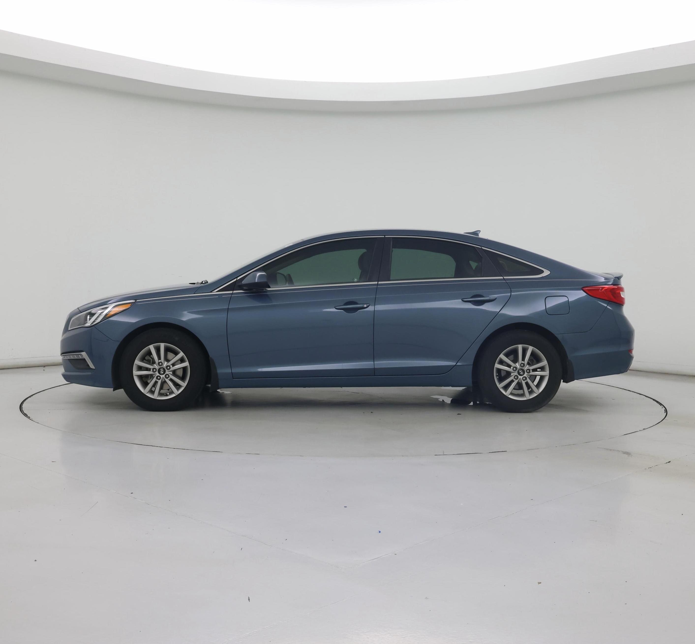 Thumbnail: 2015 Hyundai Sonata - 3