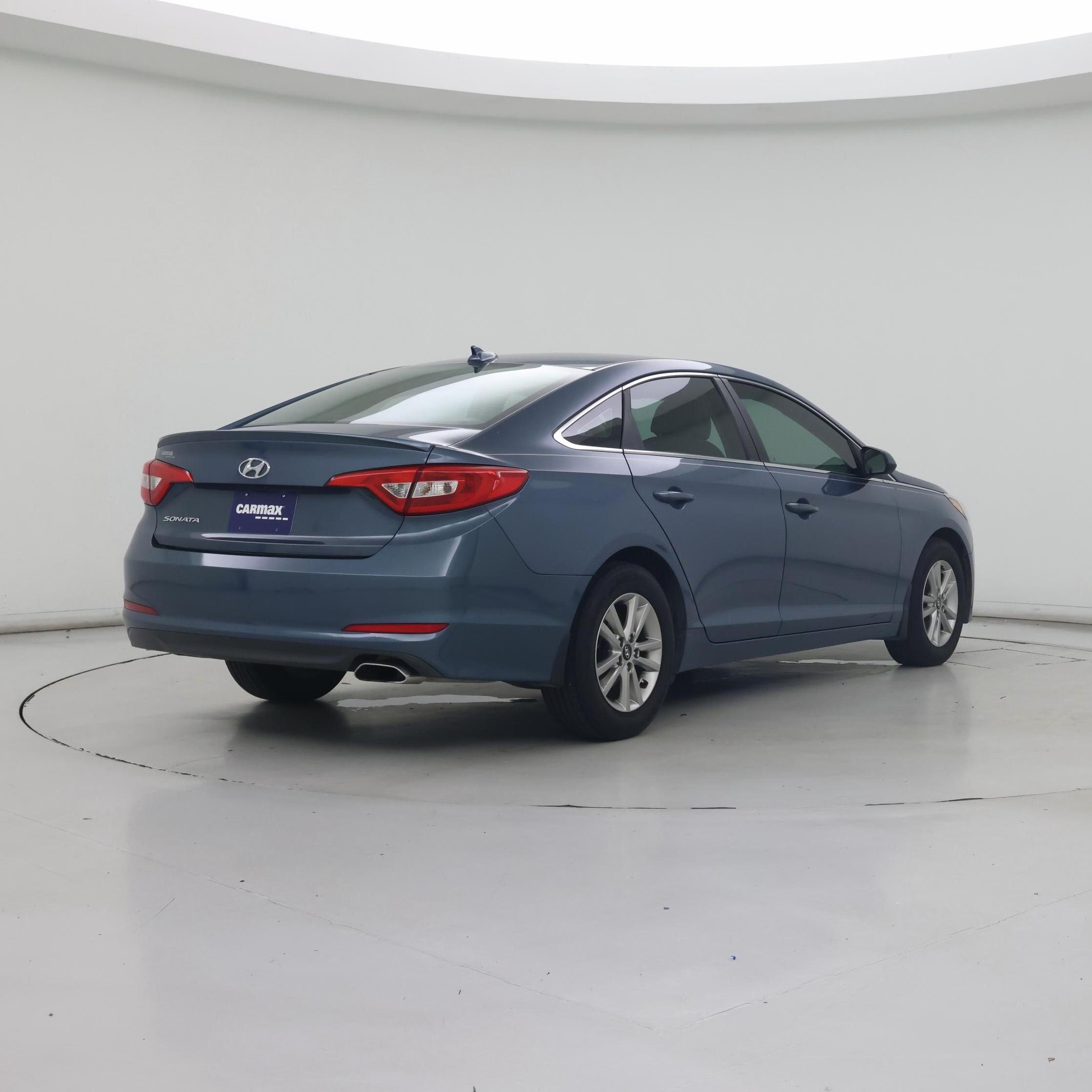 Thumbnail: 2015 Hyundai Sonata - 8