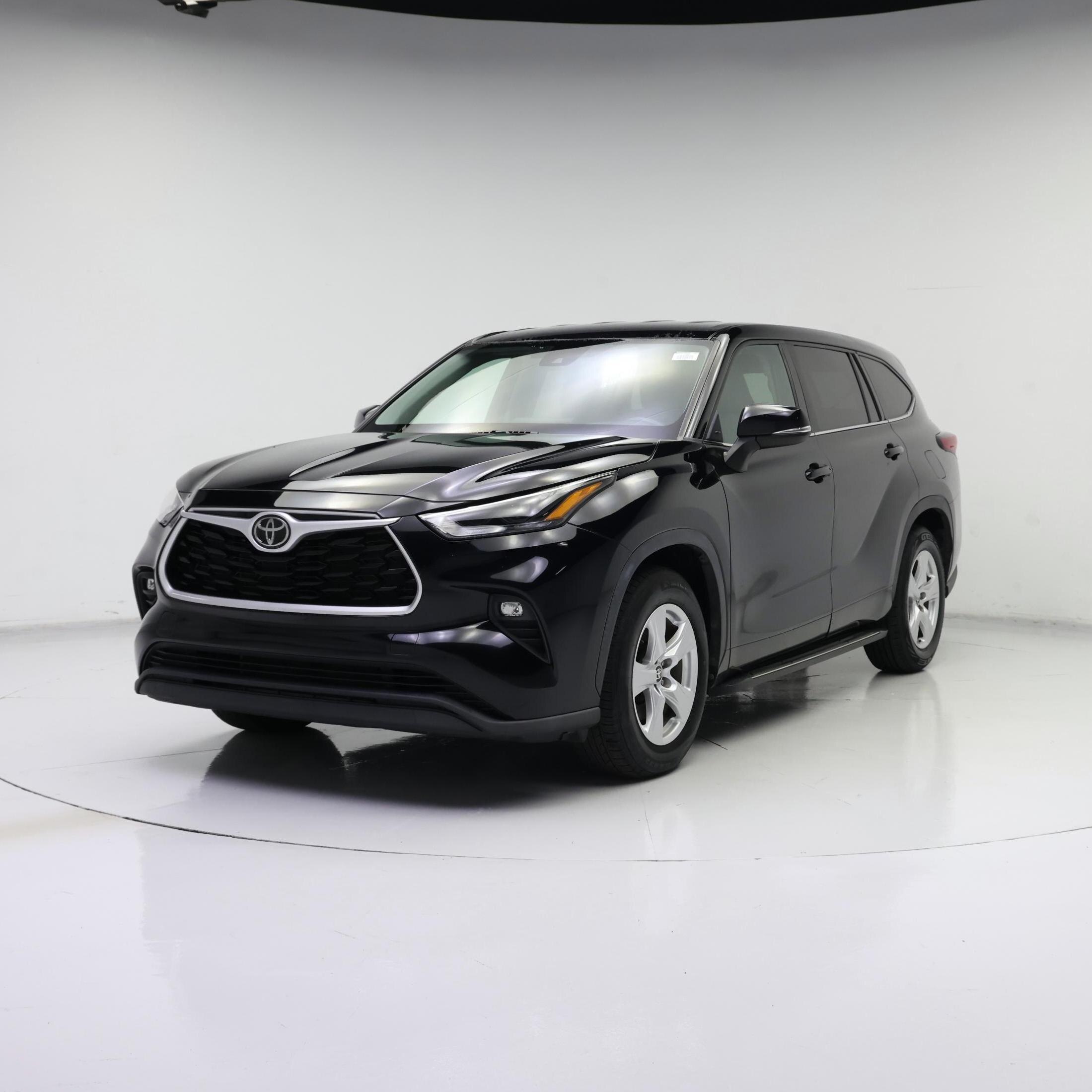 Thumbnail: 2022 Toyota Highlander - 4