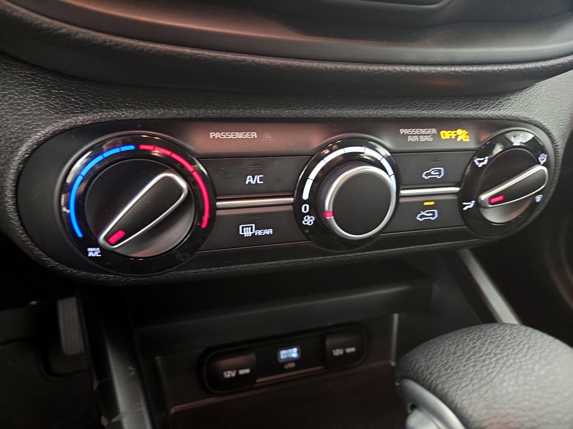 Thumbnail: 2025 Kia Soul - 16