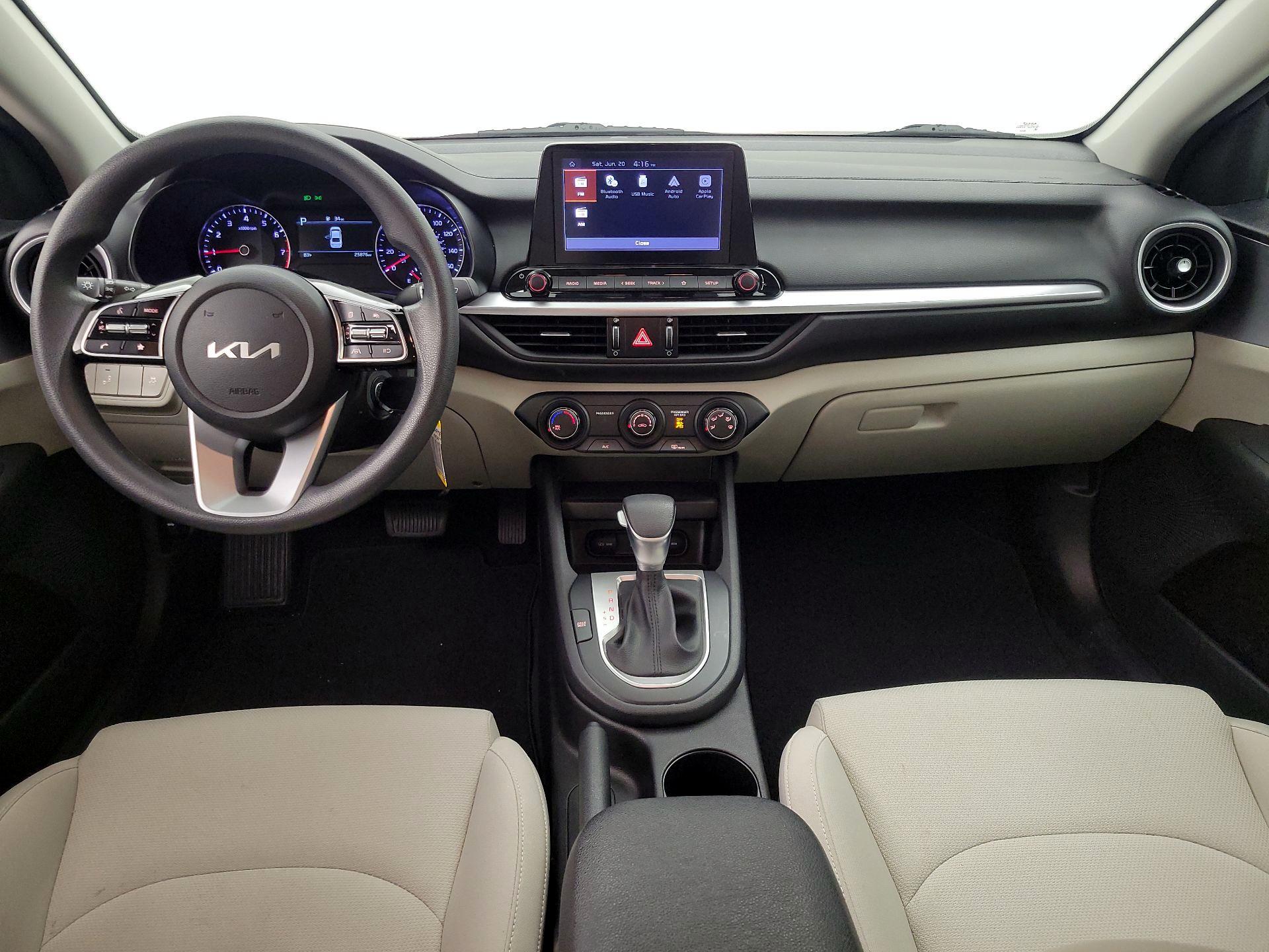 Thumbnail: 2023 Kia Forte - 9